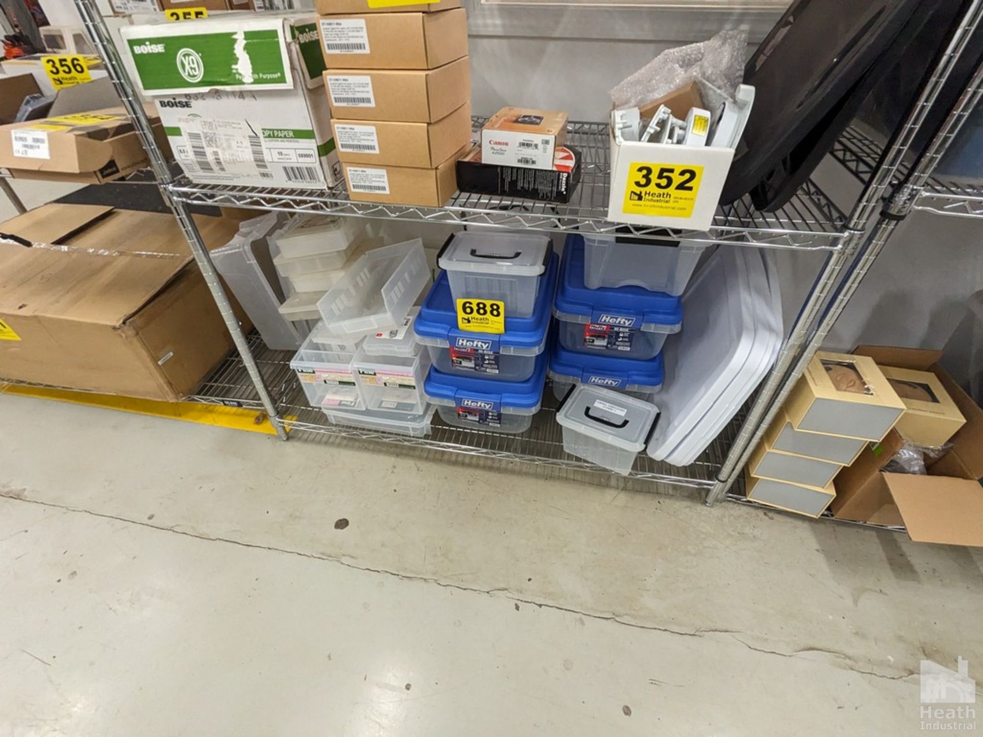 ASSORTED PLASTIC BINS ON BOTTOM SHELF