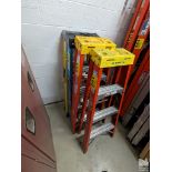 KELLER 4' FIBERGLASS STEP LADDER