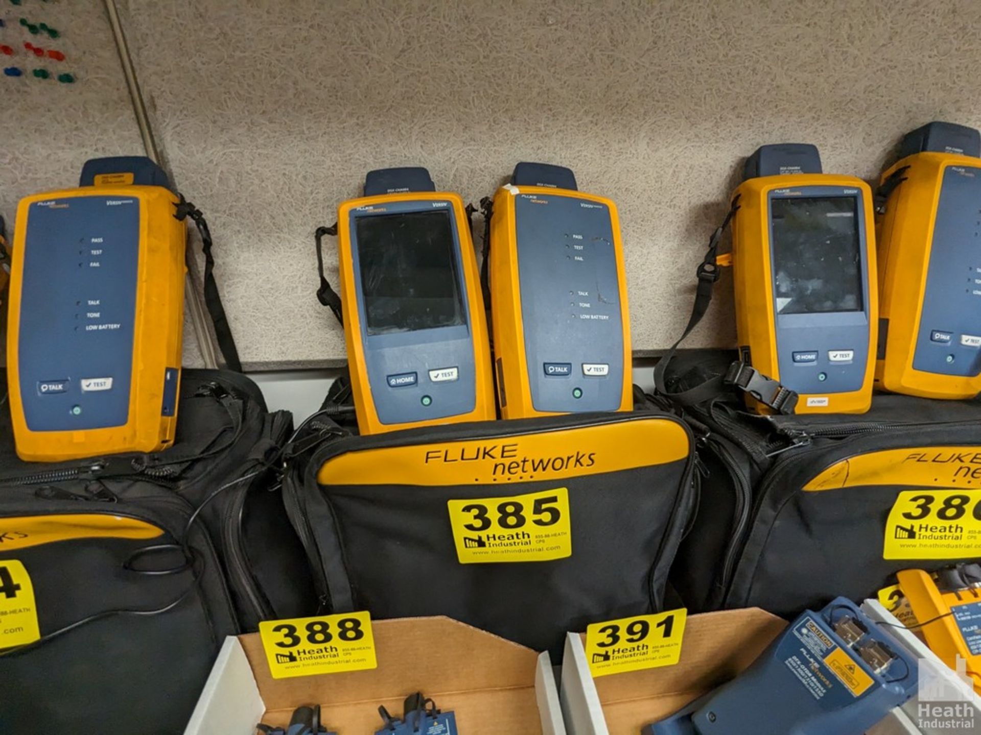 FLUKE MODEL VERSIV DSX-5000 CABLE ANALYZER WTIH DSC-CHA004 CAT6 CHANNEL ADAPTERS, CASE, ACCESSORIES