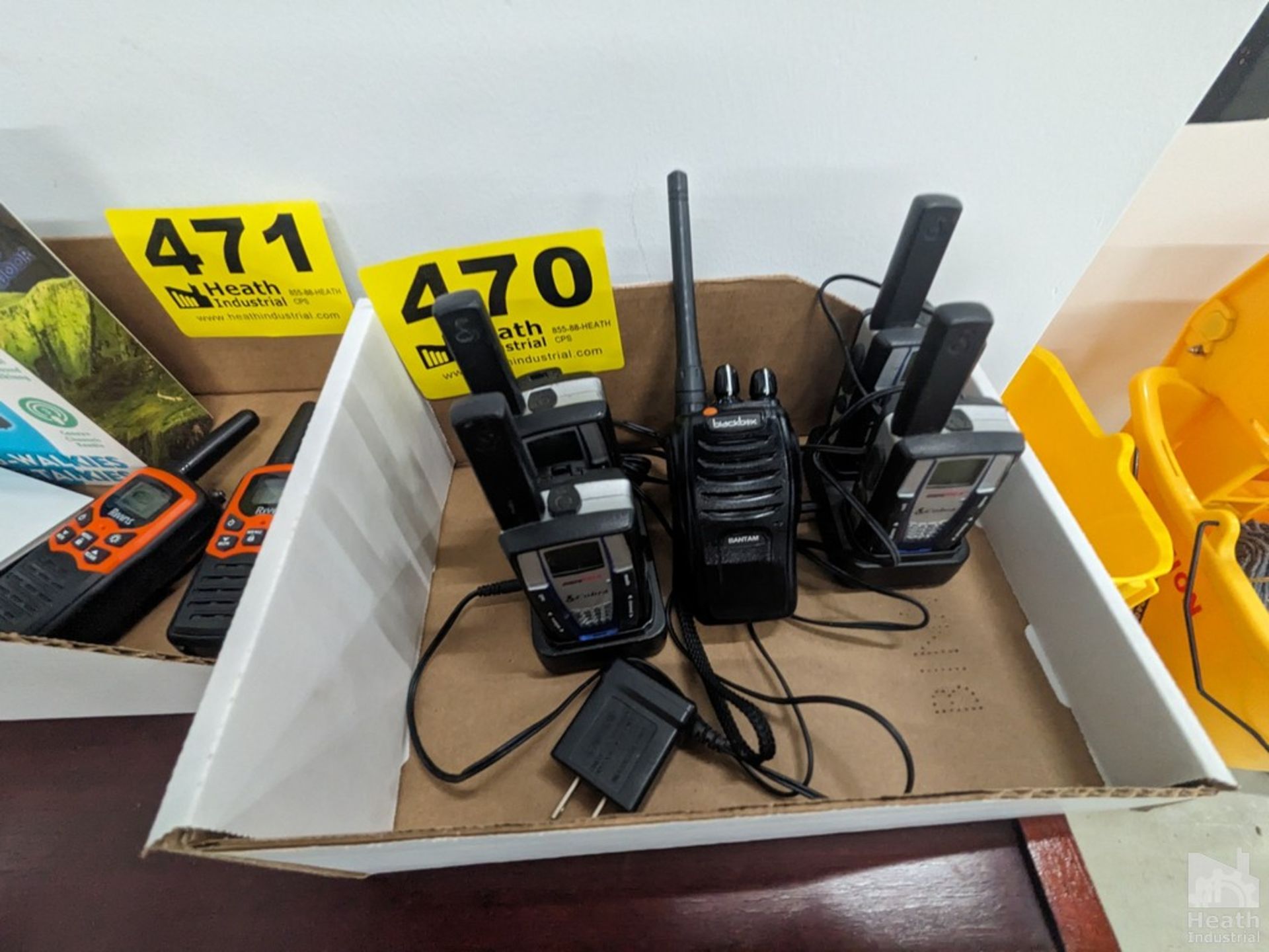 WALKIE-TALKIES IN BOX