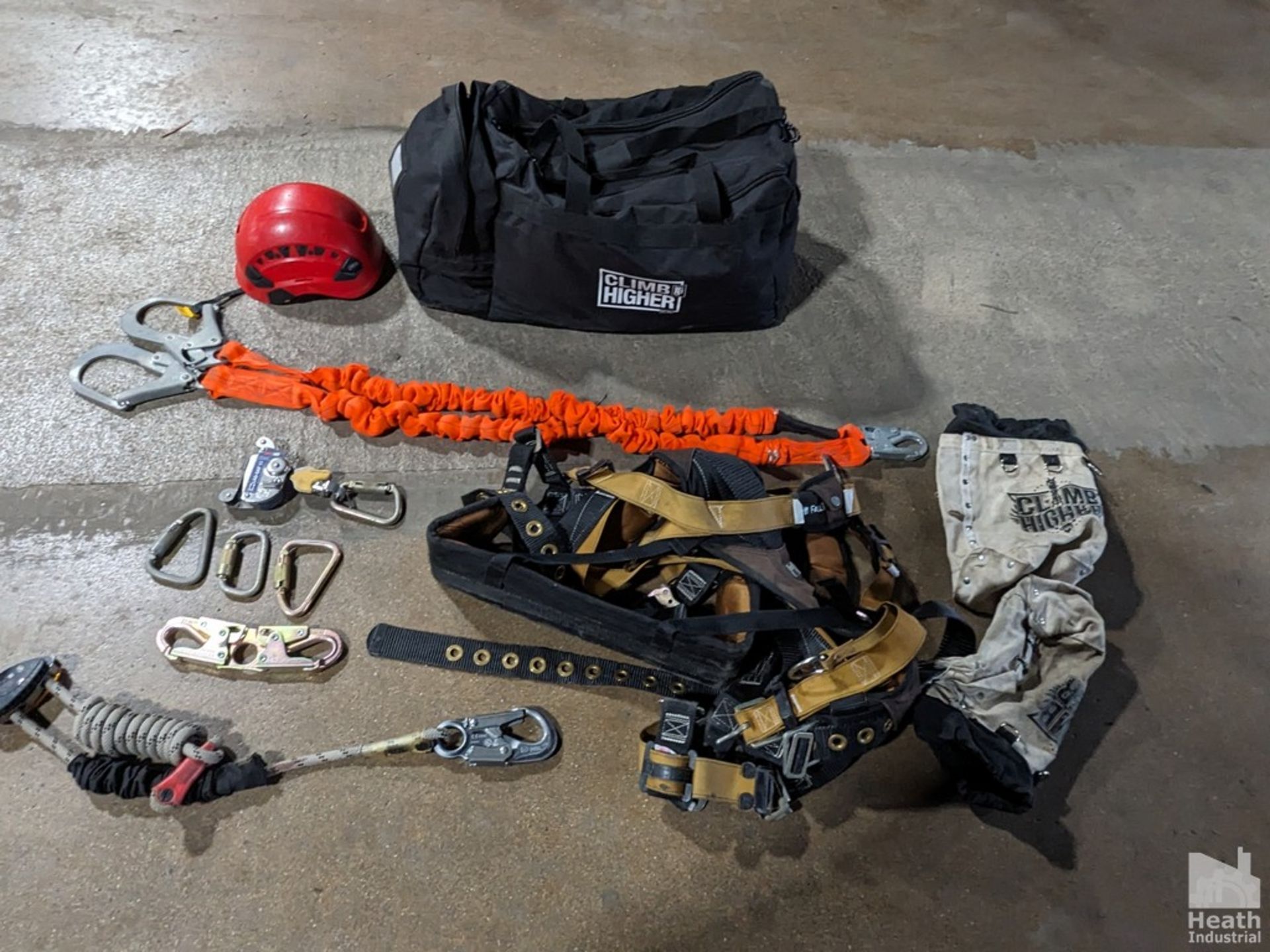 CLIMB HIGHER CLIMBING KIT: HARNESS, HELMET, CABLE SAFETY SLEEVE, BOLT BAGS, LANYARDS, SPREADER