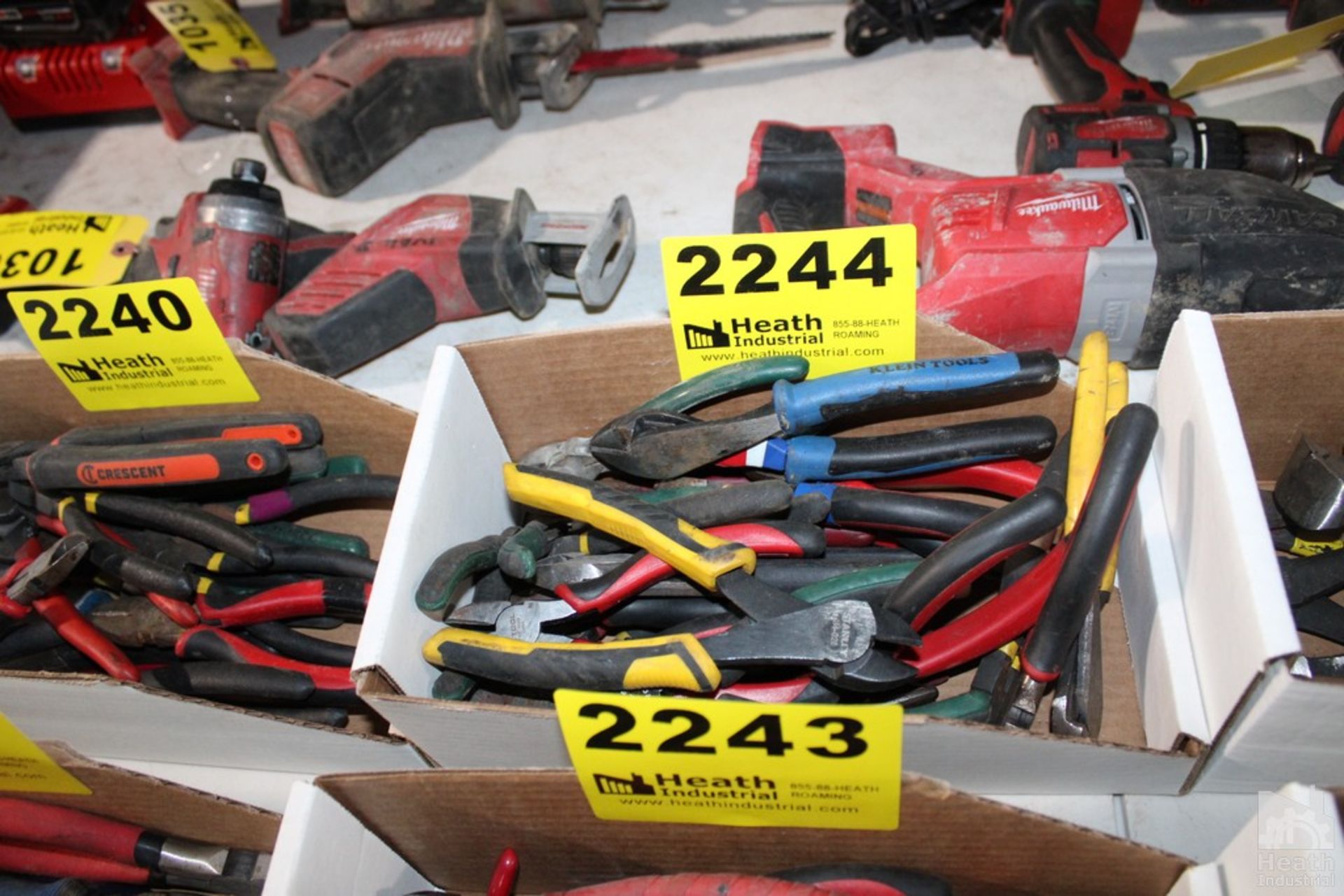ASSORTED SIDE CUTTERS IN BOX
