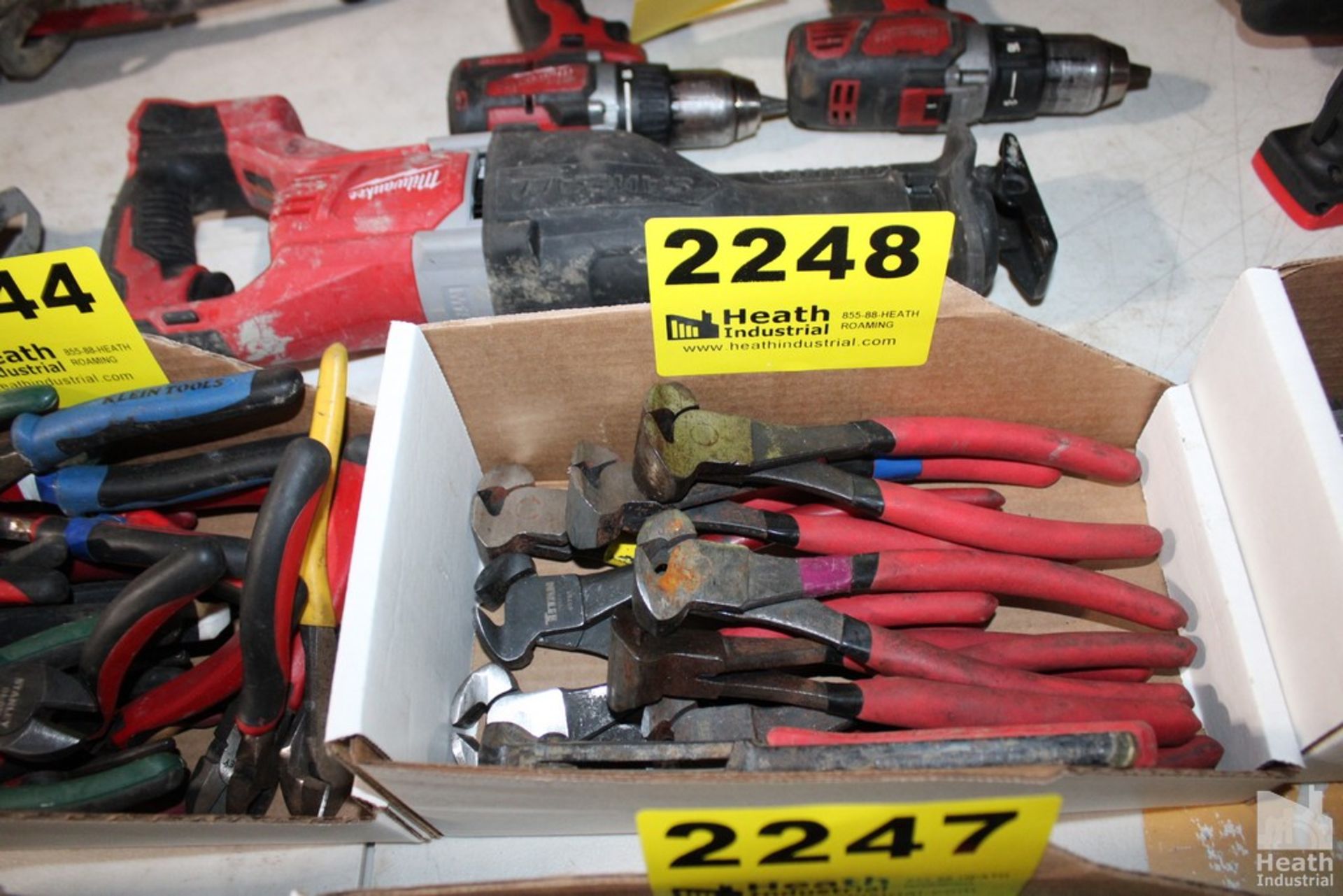 ASSORTED SIDE CUTTERS IN BOX