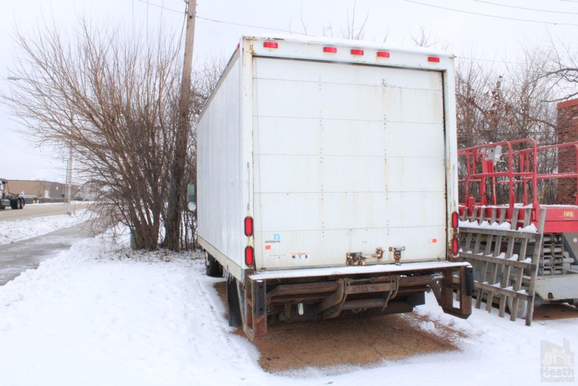 ISUZU MODEL NPR 16' DIESEL BOX TRUCK - Image 3 of 7