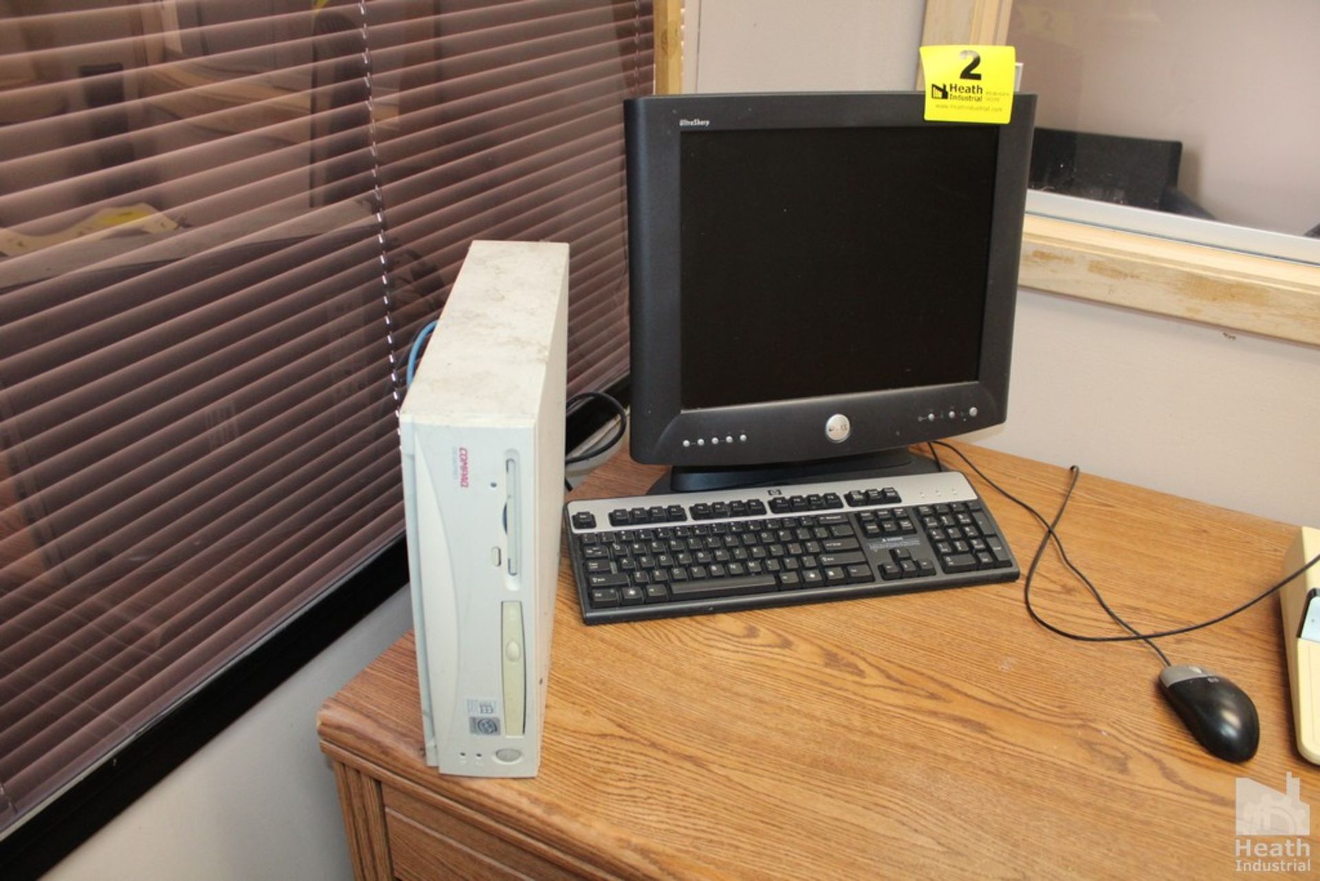 COMPAQ DESKPRO PC WITH MONITOR, KEYBOARD AND MOUSE - Image 2 of 3