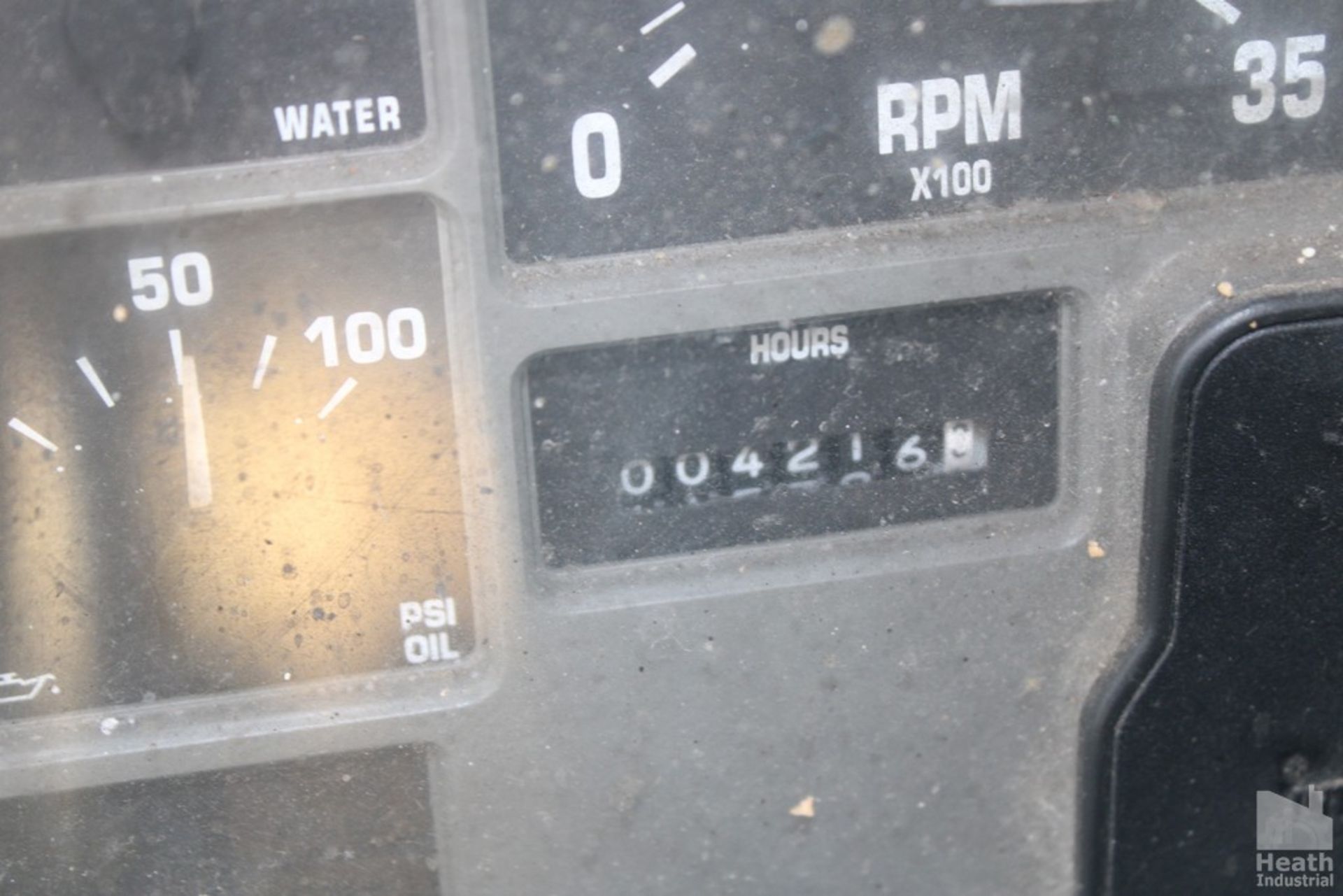 2000 INTERNATIONAL 4700 26FT MOVERS TRUCK, 7.6L L6 DIESEL ENGINE, 119,975 MILES SHOWN ON ODOMETER, - Image 13 of 14