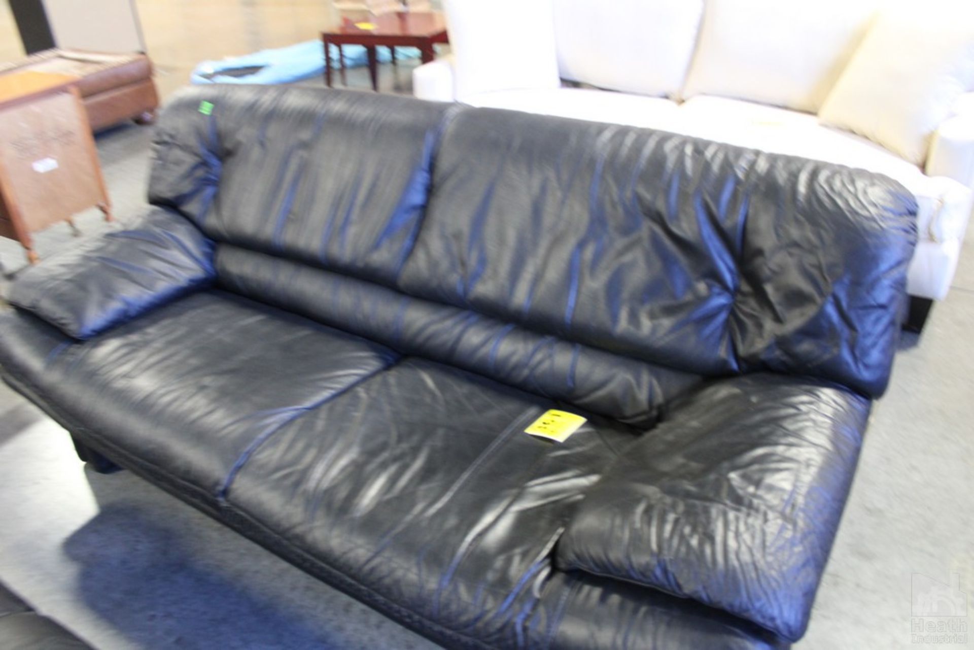 MATCHING LEATHER SOFA AND LOVESEAT - Image 2 of 3