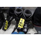 SALOMON SIZE 8-1/2 SKI BOOTS