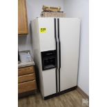 KITCHENAID SIDE BY SIDE REFRIGERATOR/FREEZER. MODEL KSRF22DT. 66-1/2" X 33" X 32, WITH ICE MAKER