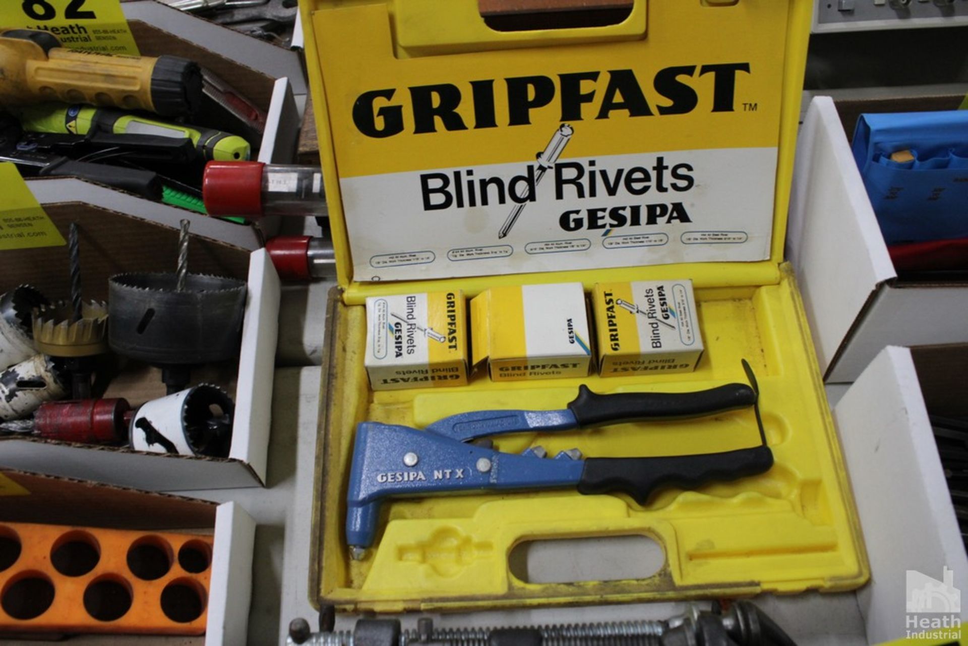 GESIPA GRIPFAST BLIND RIVETER WITH RIVETS - Image 2 of 2