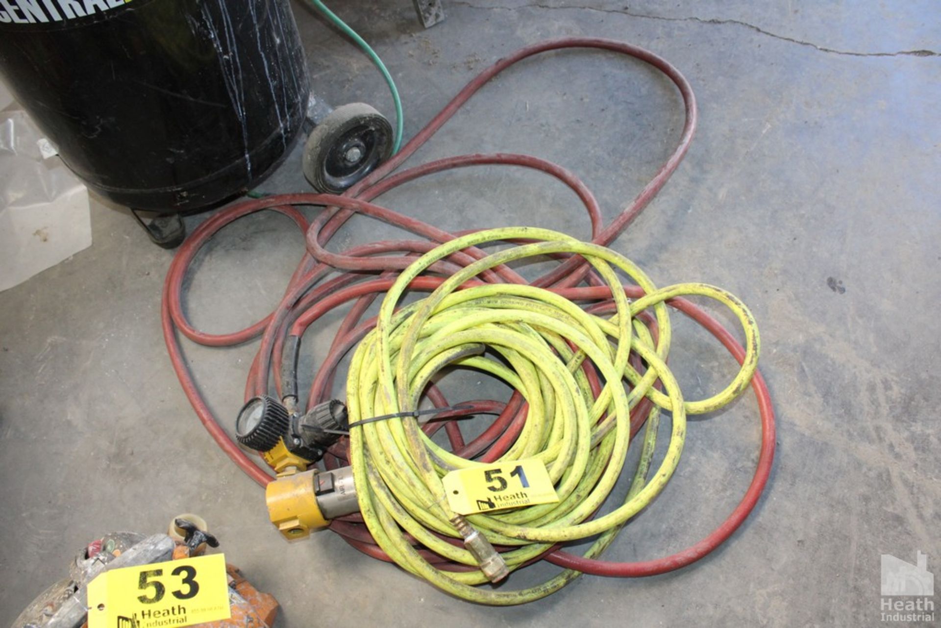 LARGE QTY OF PNEUMATIC HOSES
