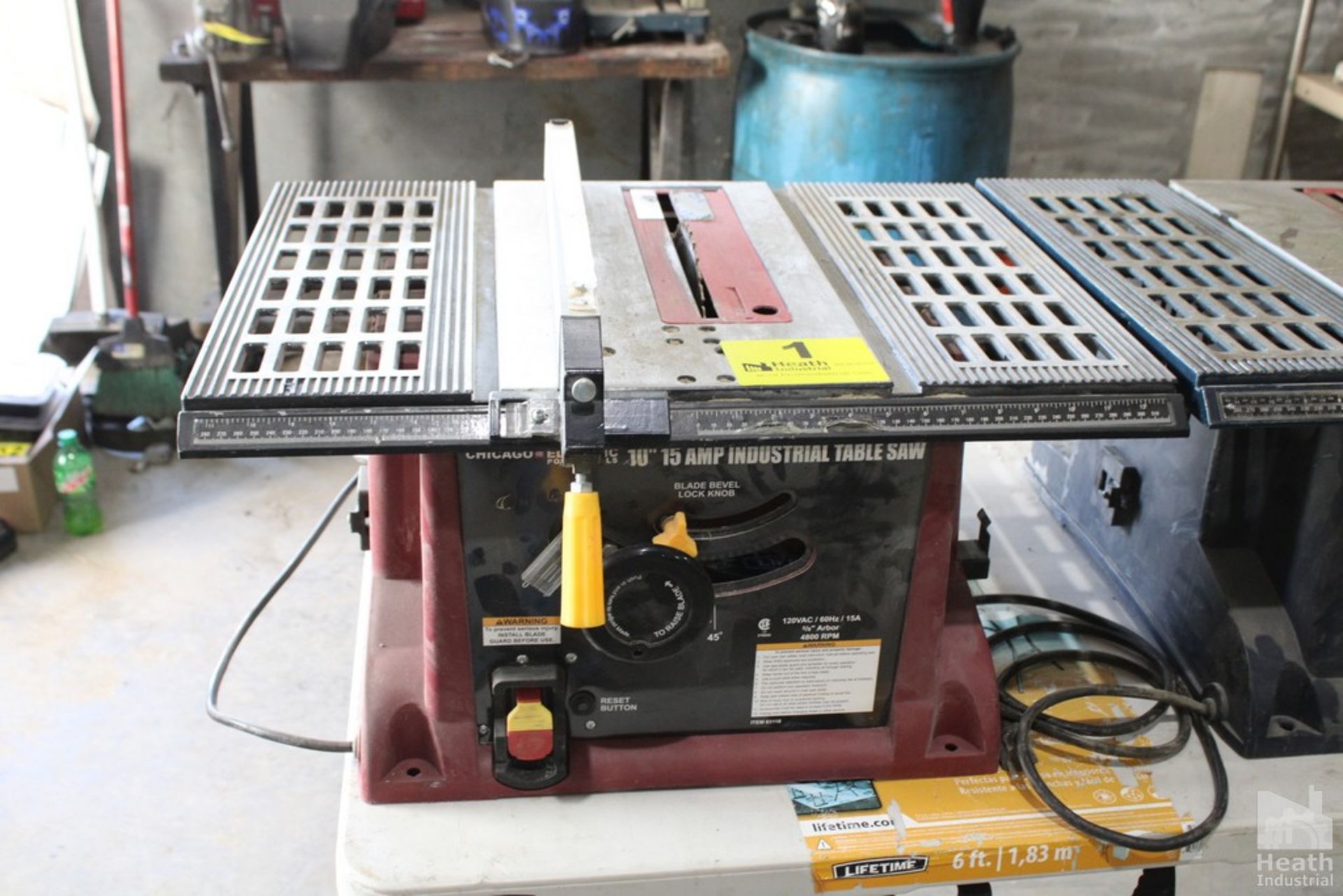 CHICAGO ELECTRIC 10" 15 AMP INDUSTRIAL TABLE SAW