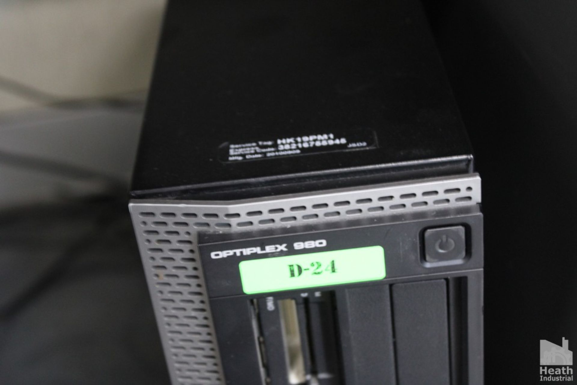 DELL OPTIPLEX 980 TOWER WITH TWO MONITORS AND KEYBOARD - Image 3 of 3
