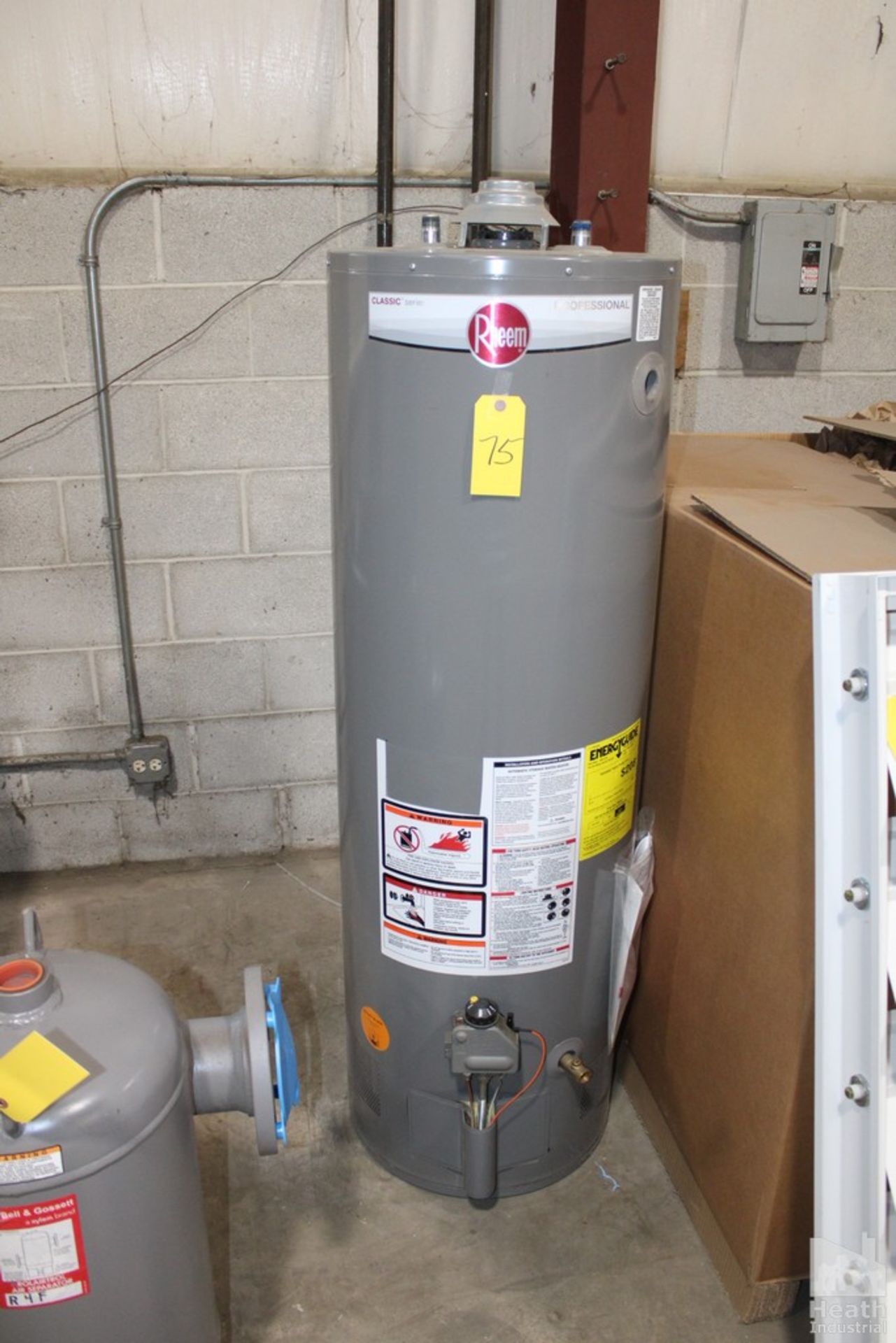 RHEEM CLASSIC SERIES MODEL PROG40-38N-RH62, 40-GAL. NATUAL GAS WATER HEATER