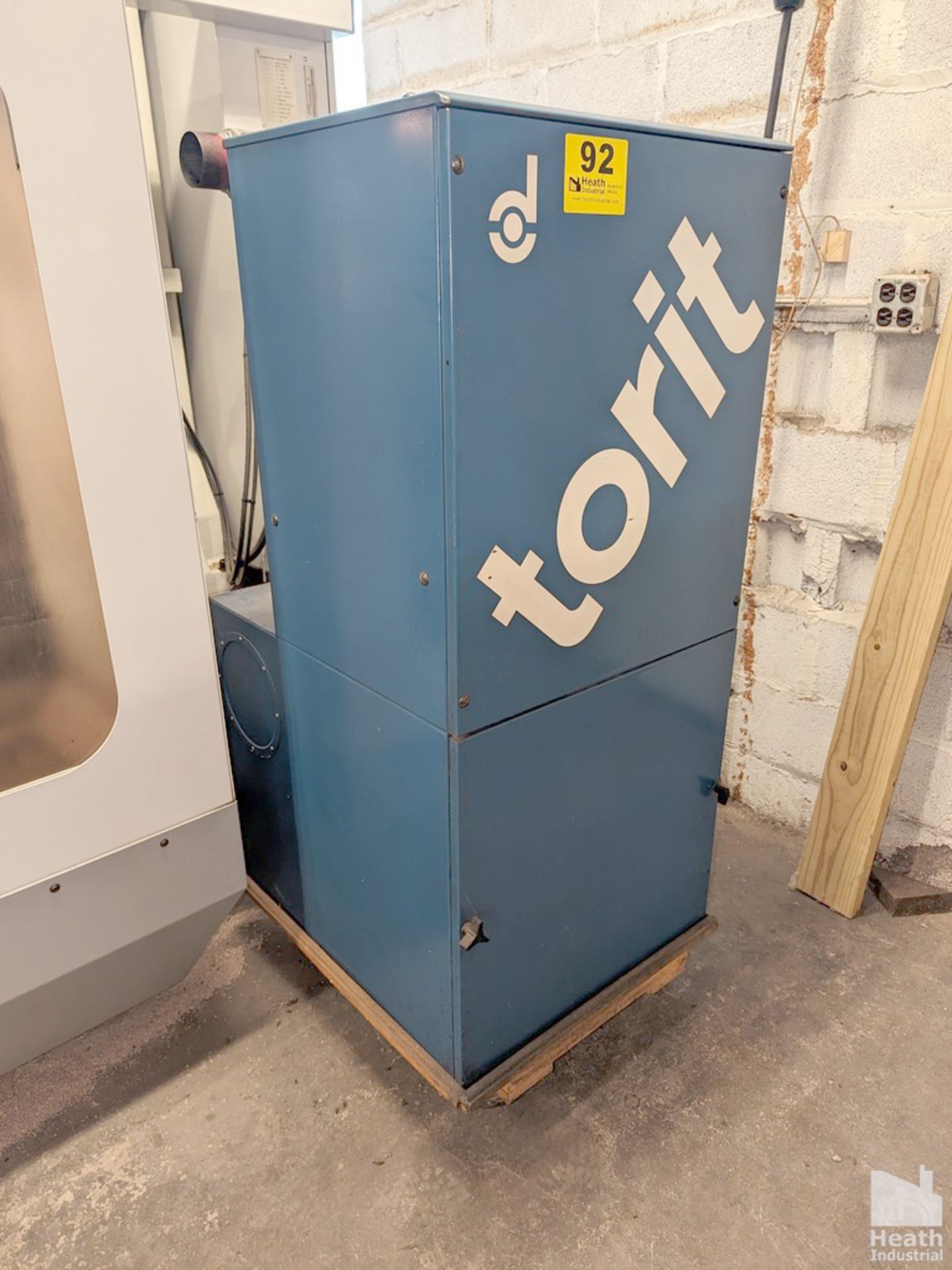 TORIT DONALDSON MODEL VS-550 DUST COLLECTOR, S/N 226636