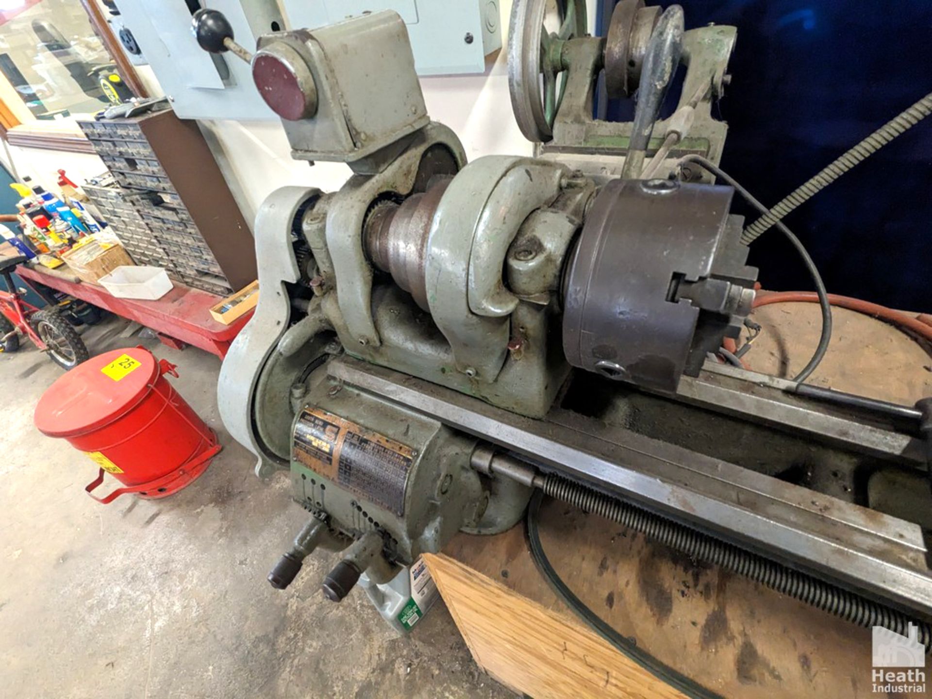 SOUTH BEND 10" X 24" BELT DRIVEN BENCH LATHE, S/N 31605NAR9, WITH 3 -JAW CHUCK, INCH THREADING