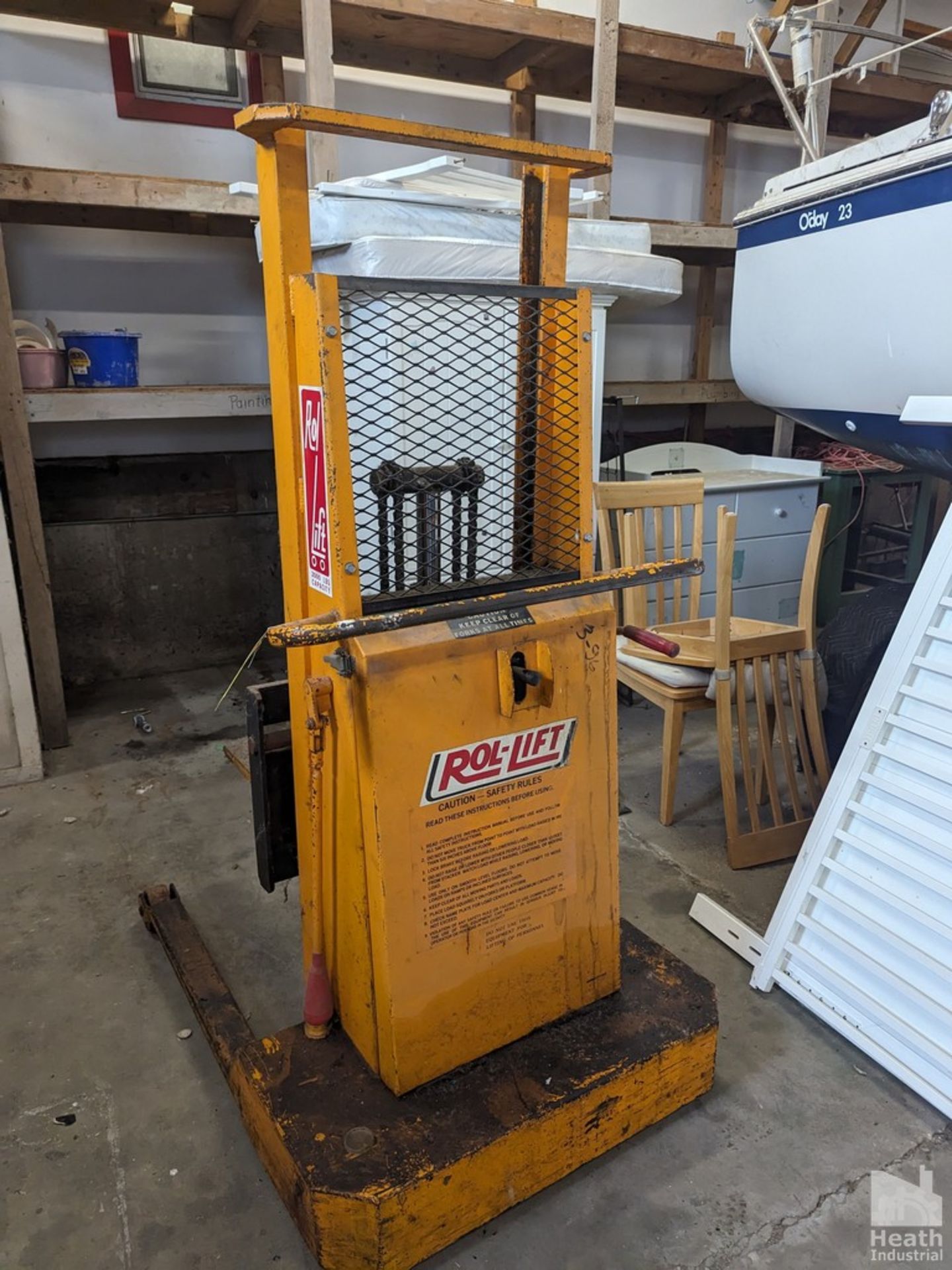 ROL-LIFT 2,000 LB. ELECTRIC DIE LIFT - Image 2 of 3