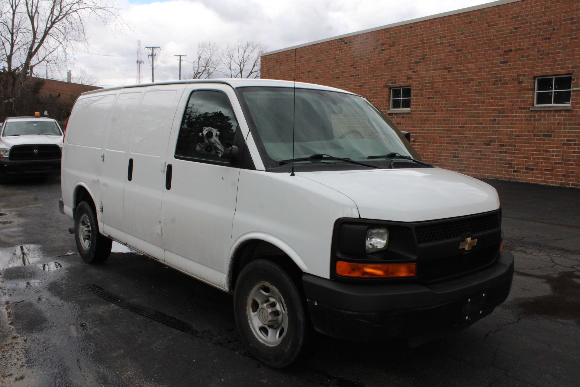 2016 CHEVROLET EXPRESS TRADESMANS VAN - Image 2 of 11