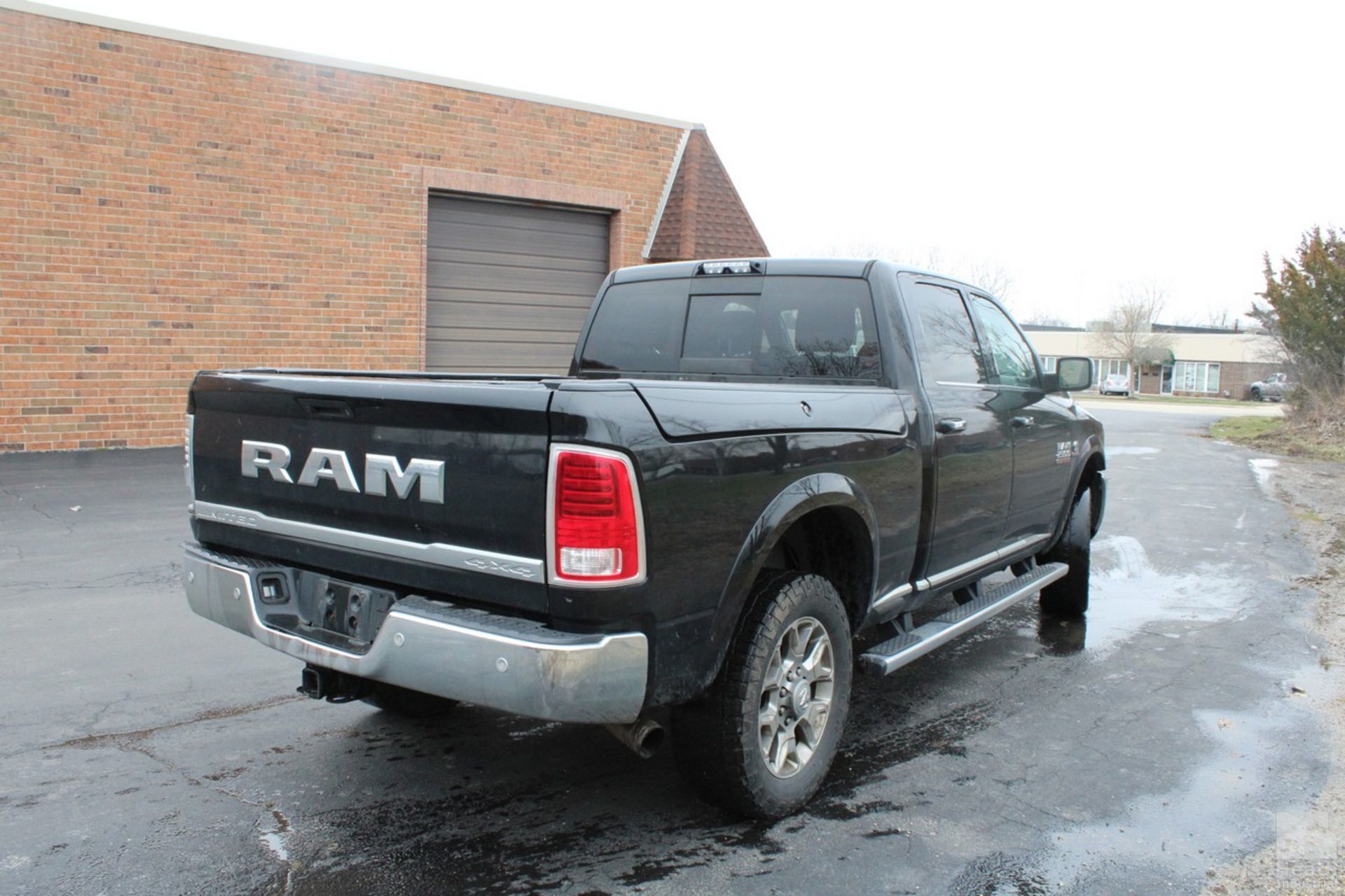 2017 RAM 2500, LONGHORN CREW CAB, SWB 4WD, 6.7L L6 TURBO DIESEL, VIN 3C6UR5GL5HG516180, 142,095 - Image 3 of 14