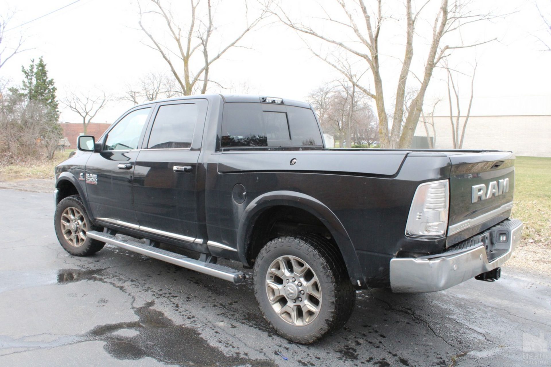 2017 RAM 2500, LONGHORN CREW CAB, SWB 4WD, 6.7L L6 TURBO DIESEL, VIN 3C6UR5GL5HG516180, 142,095 - Image 4 of 14