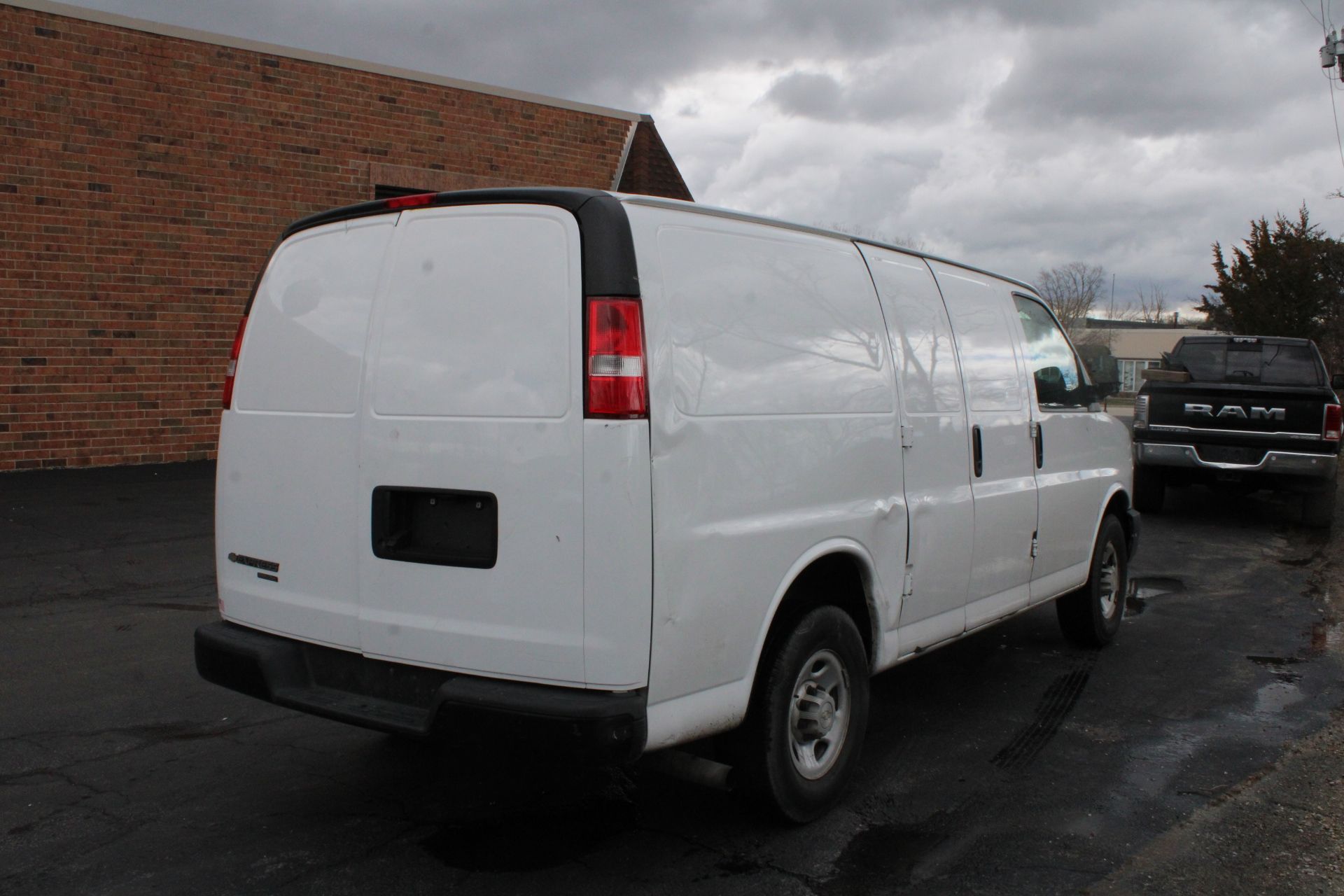 2016 CHEVROLET EXPRESS TRADESMANS VAN - Image 4 of 11