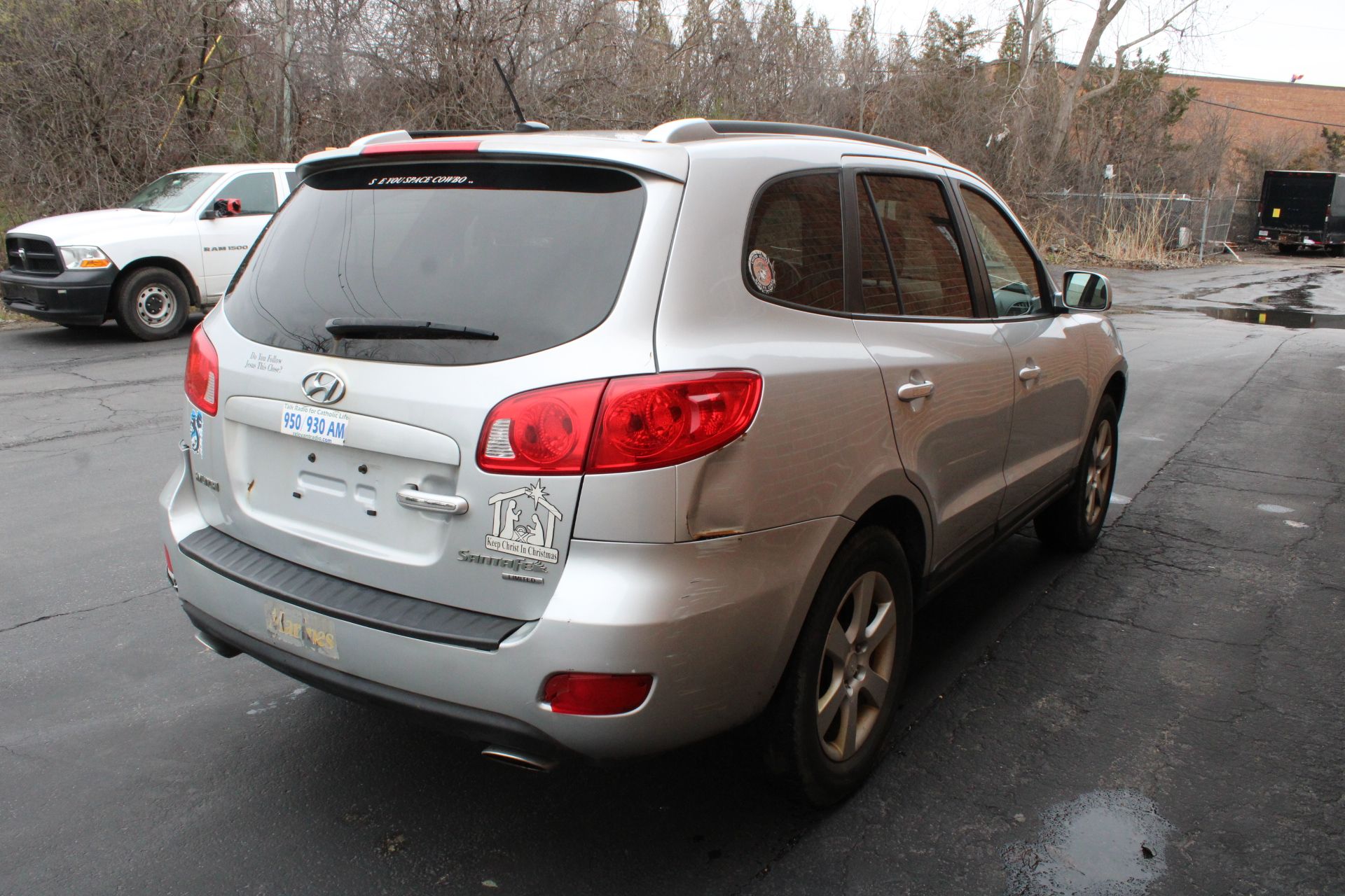 2009 HYUNDAI SANTA FE LIMITED SUV - Image 4 of 13