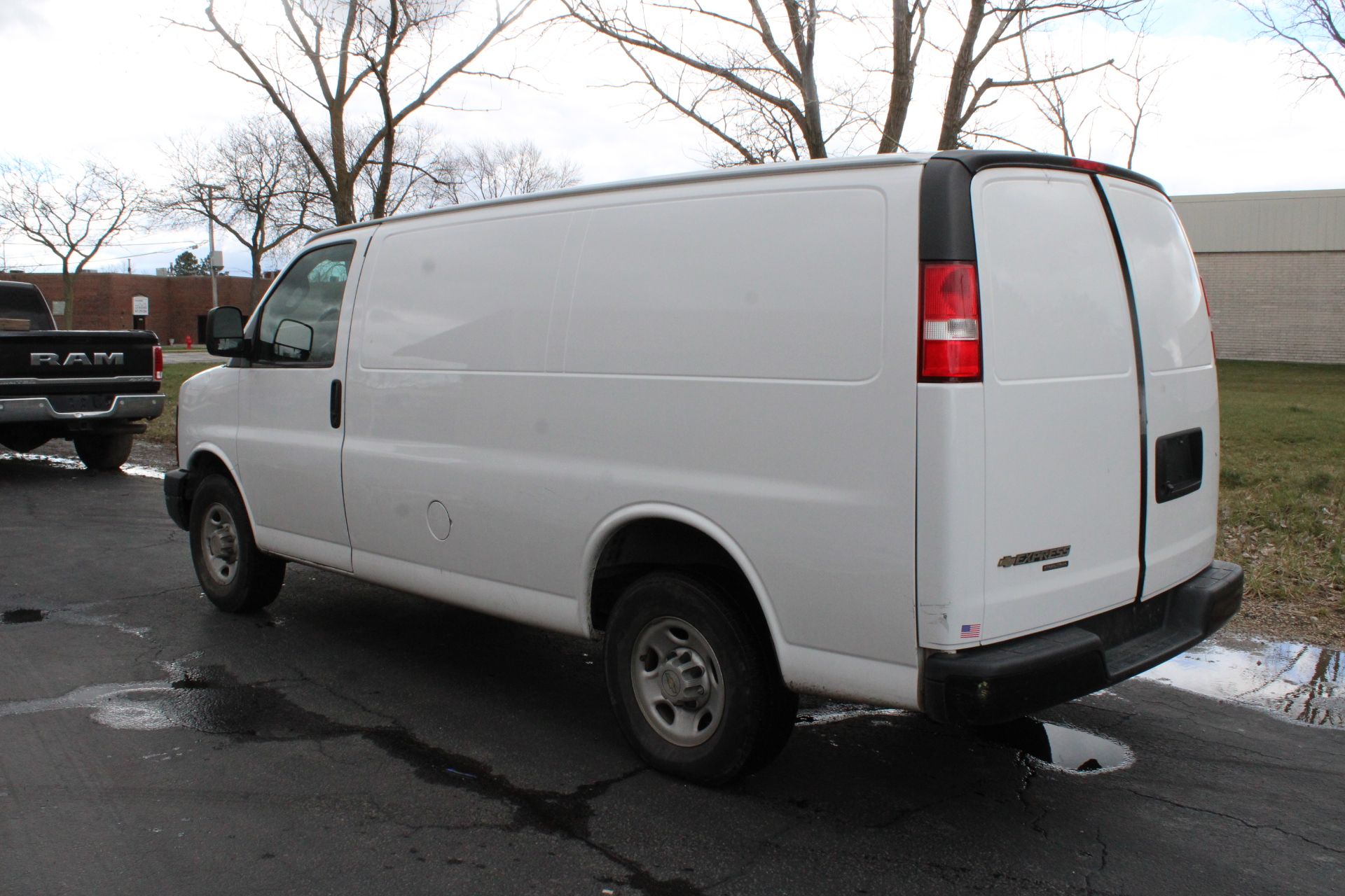 2016 CHEVROLET EXPRESS TRADESMANS VAN - Image 5 of 11