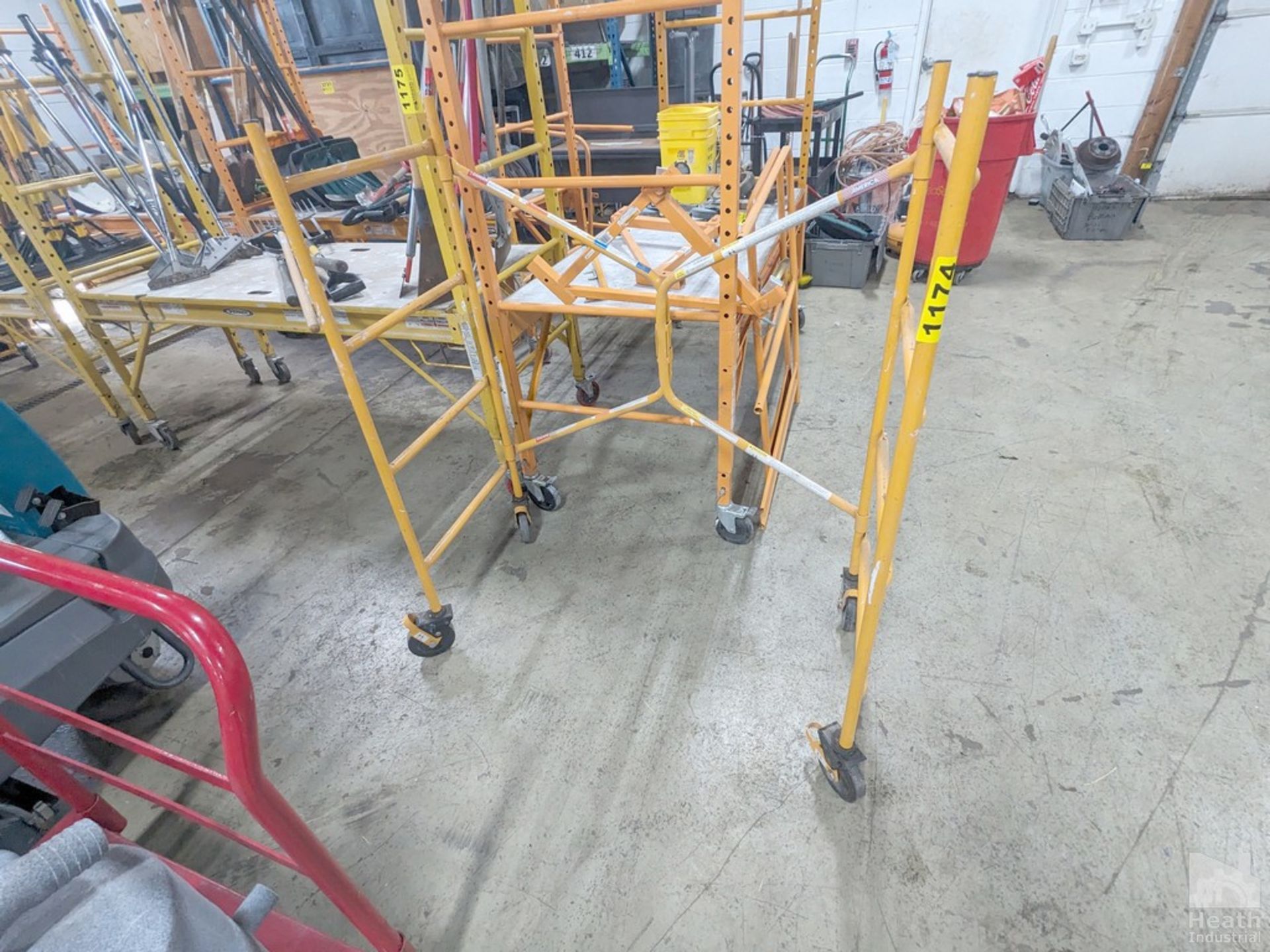 PERRY MODEL SU-24 STEPUP MOBILE WORKSTAND, NO PLANK