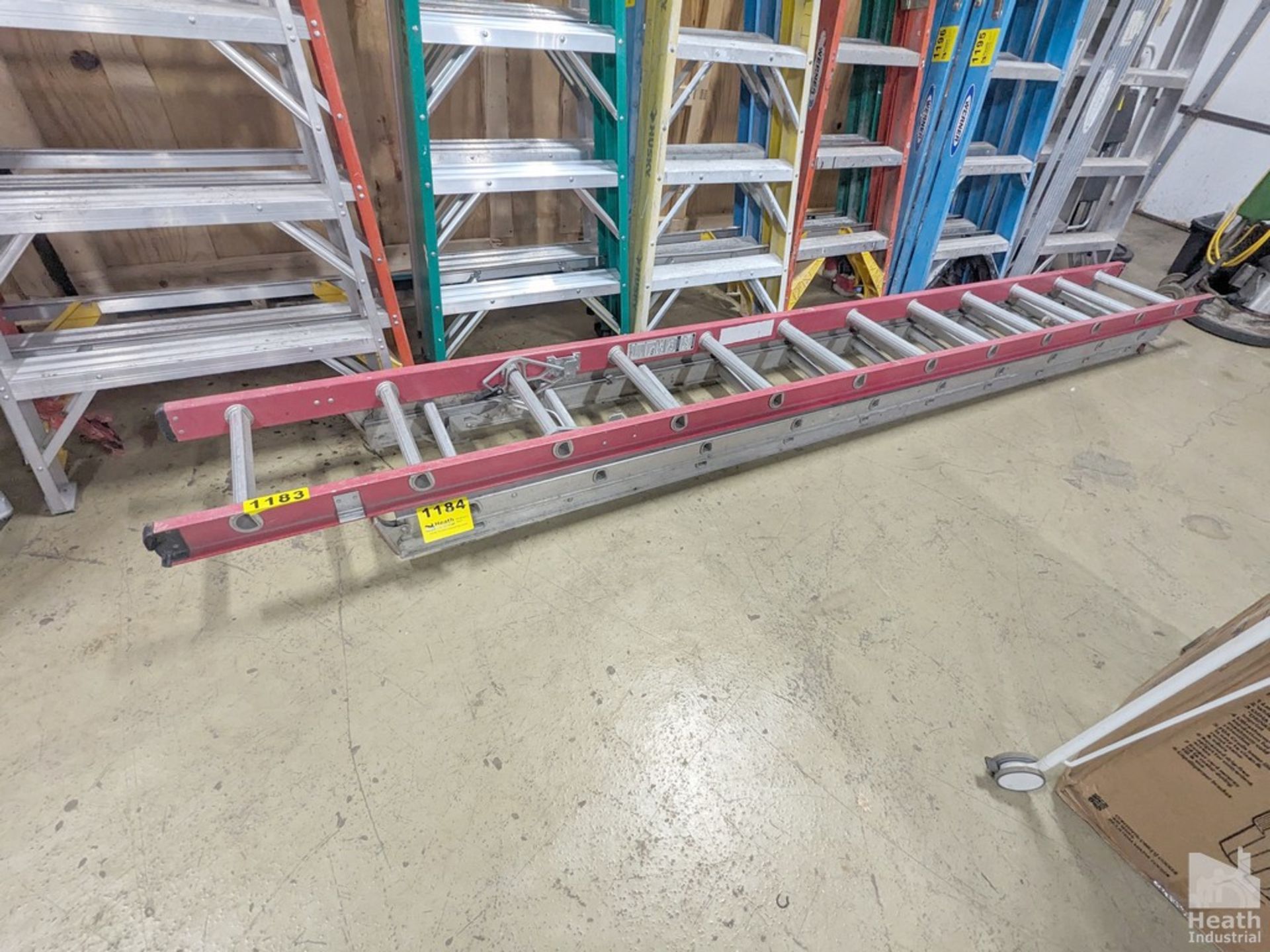 ALUMINUM EXTENSION LADDER, 20FT.