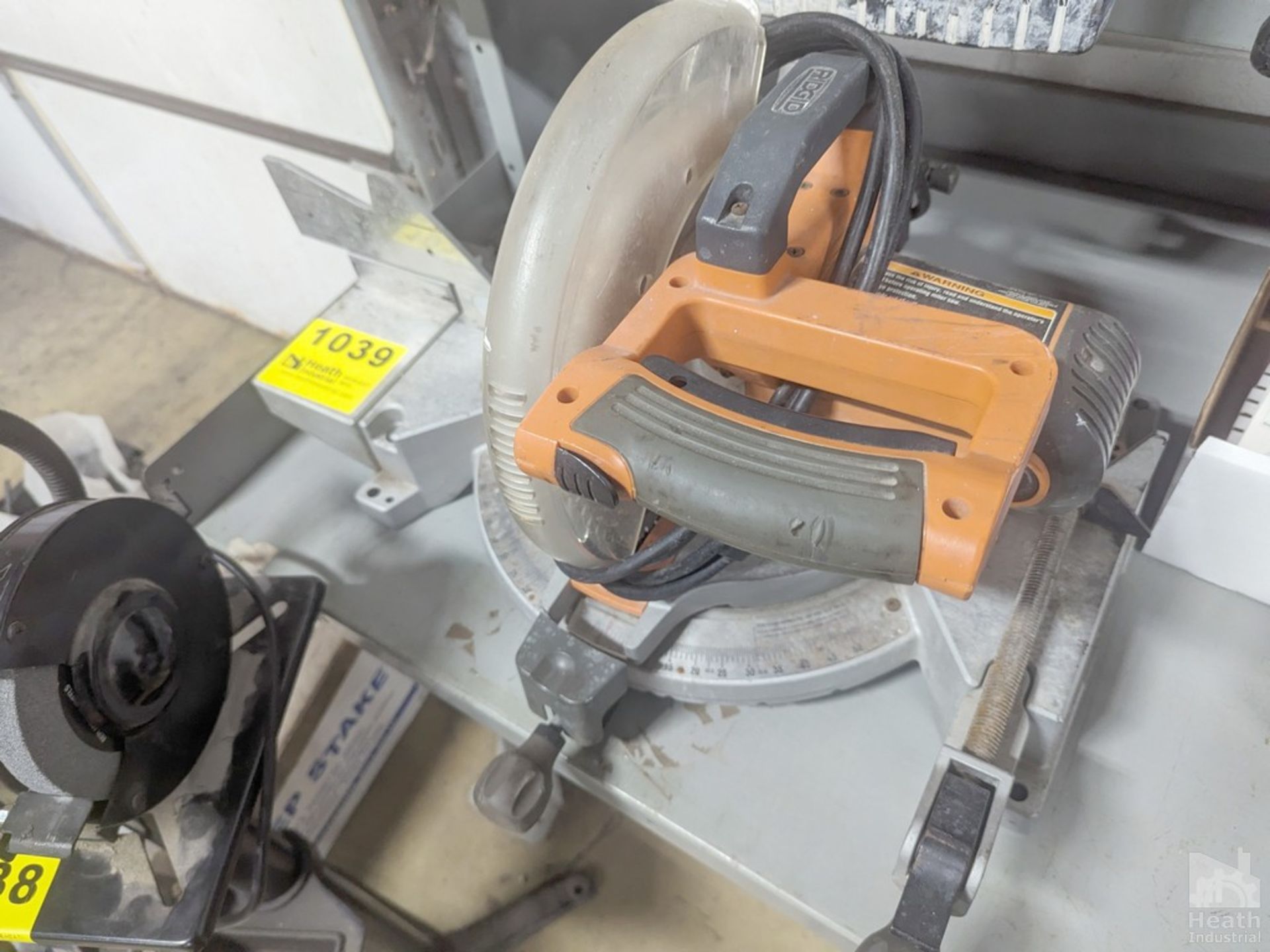 RIDGID 10" MITER SAW WITH LASER CUTTING GUIDE - Image 2 of 2
