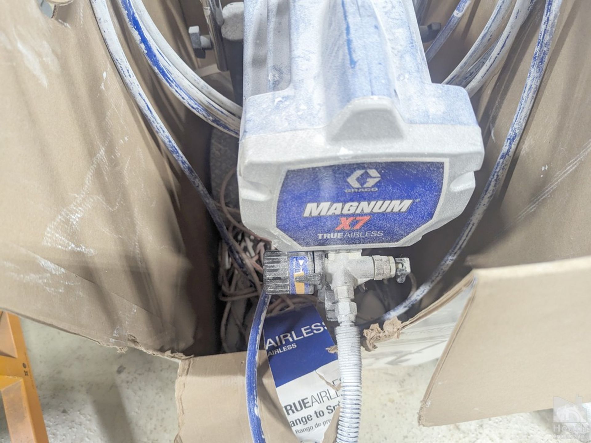 GRACO MAGNUM X7 TRUE AIRLESS PAINT SPRAYER WITH ROLLING STAND - Image 2 of 4