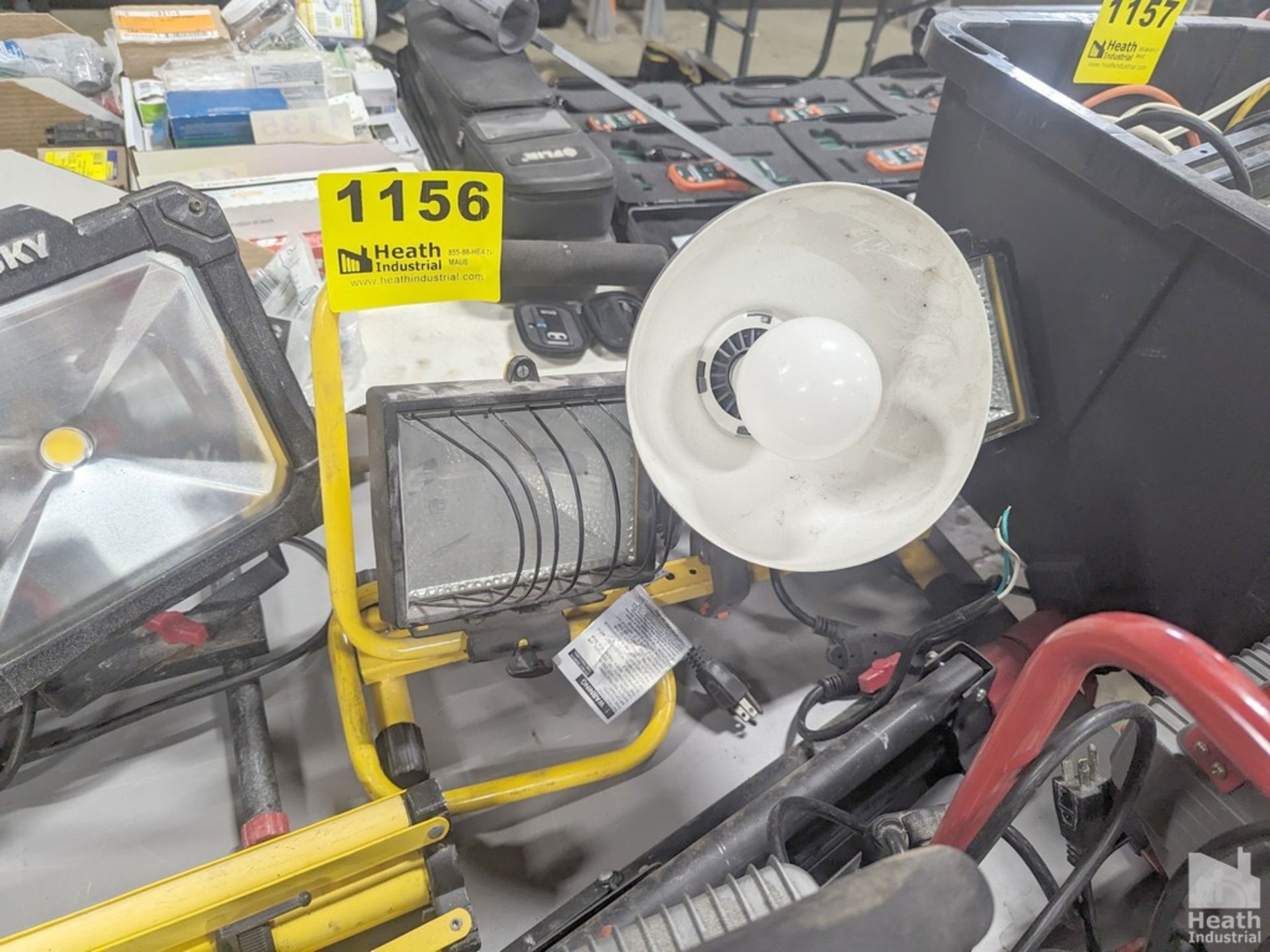 ASSORTED JOBSITE LIGHTS WITH STANDS