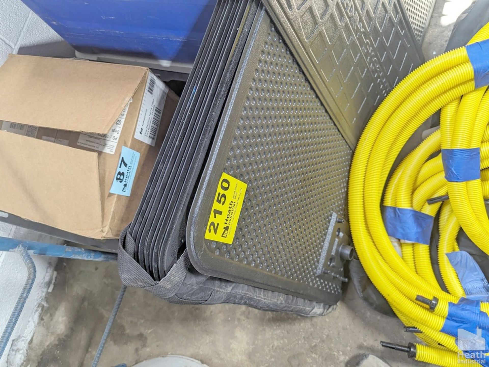 (9) LARGE, (4) SMALL INJECTIDRY MULTIPORT VAC-IT PANELS WITH LARGE QUANTITY OF HOSE - Image 2 of 4