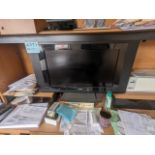 INSIGNIA 24" FLAT SCREEN MONITOR