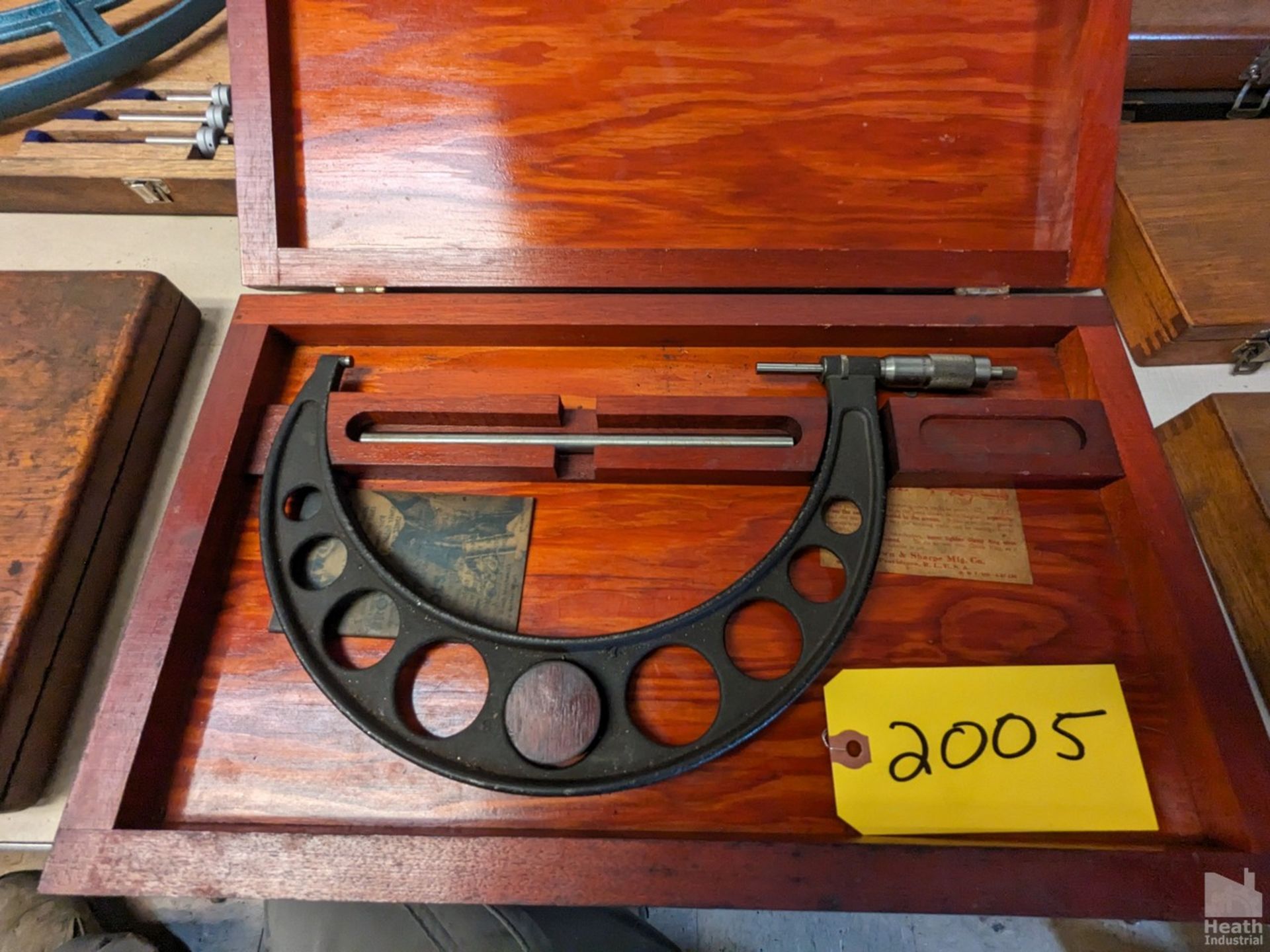 BROWN & SHARPE 8" MICROMETER