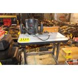 SKIL MODEL 1823 PLUNGE ROUTER WITH ROUTER TABLE