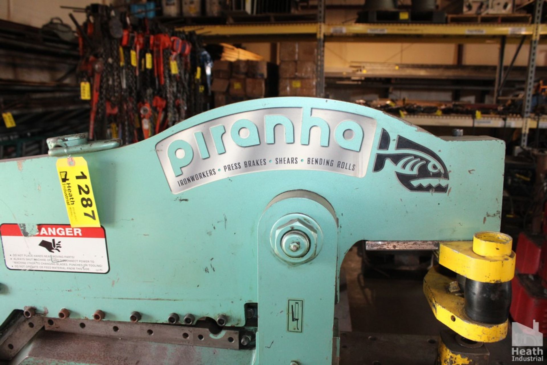 PIRANHA MODEL P50TON HYDRAULIC IRONWORKER S/N: 9635, 12 X 3/8 FLAT SHEAR, 3 X 3 XX 3/8 ANGLE SHEAR, - Bild 2 aus 13