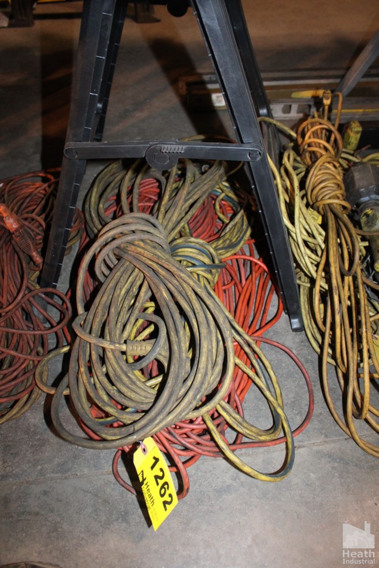 (4) HEAVY DUTY EXTENSION CORDS