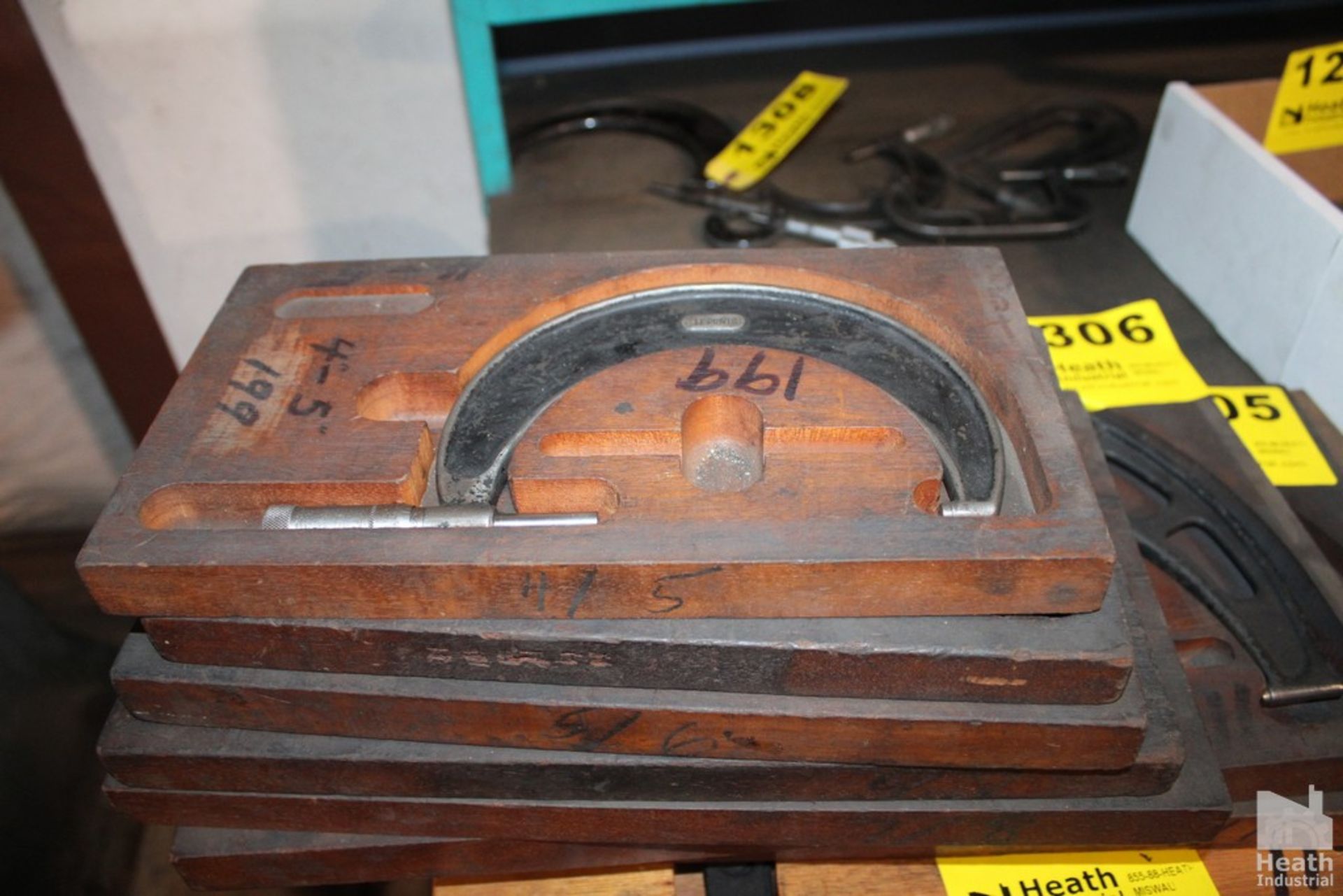 SIX PIECE MICROMETER SET 7"-8" TO 3"-4" (FIVE ARE STARRETT, ONE IS BROWN & SHARPE) - Image 2 of 4