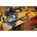 DEWALT DWE8474 7" ANGLE GRINDER