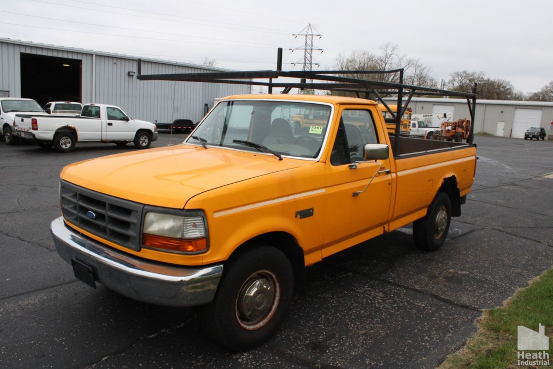 FORD F250 PICK UP TRUCK | SPRAY ON BED LINER | CONTRACTOR BODY WITH LADDER RACK | GAS | VIN