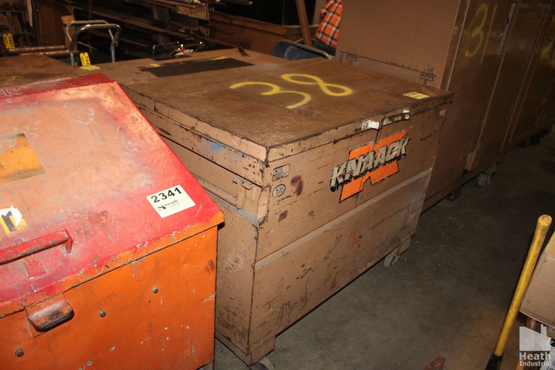 KNAACK PORTABLE JOB BOX 48" X 30" X 38"