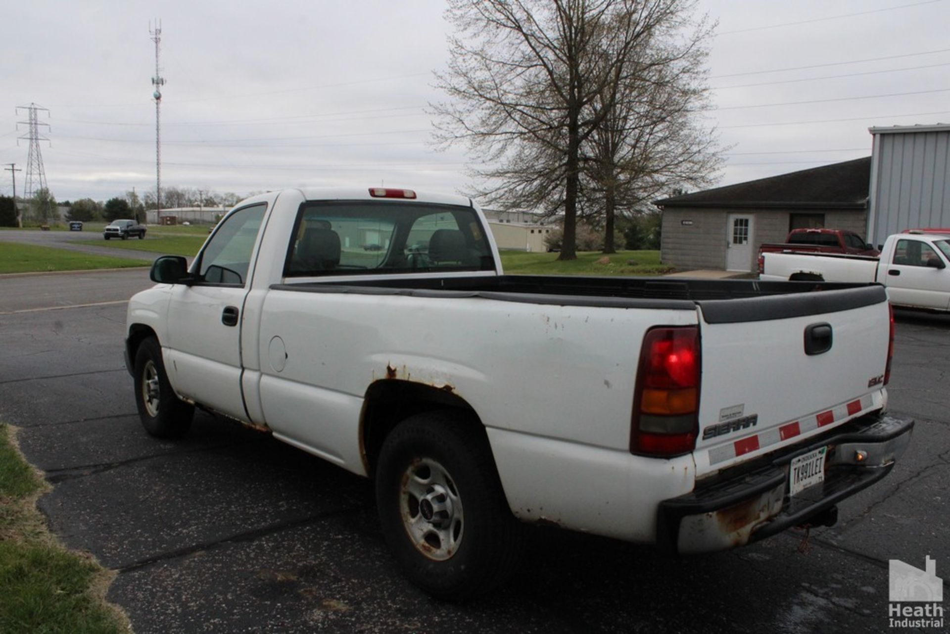 GMC SIERRA C1500 PICK UP TRUCK | 2 DOOR | SPRAY ON BED LINER | GAS | VIN 1GTEC14V23Z900228 - Image 4 of 6