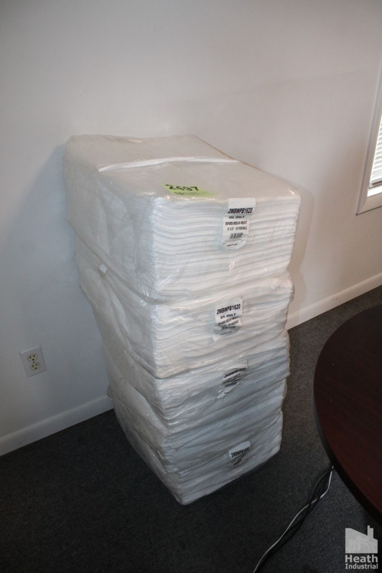 (5) CASES OF OIL ABSORBENT PADS 16" X 20", 100 PADS PER CASE