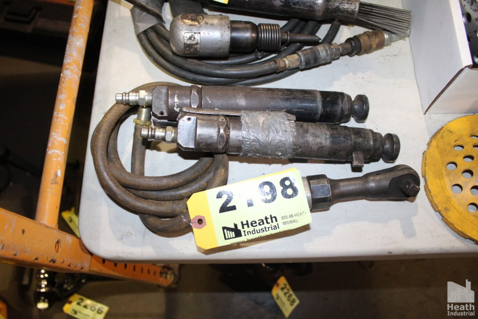 PNEUMATIC RATCHET AND TWO PNEUMATIC POUNDERS