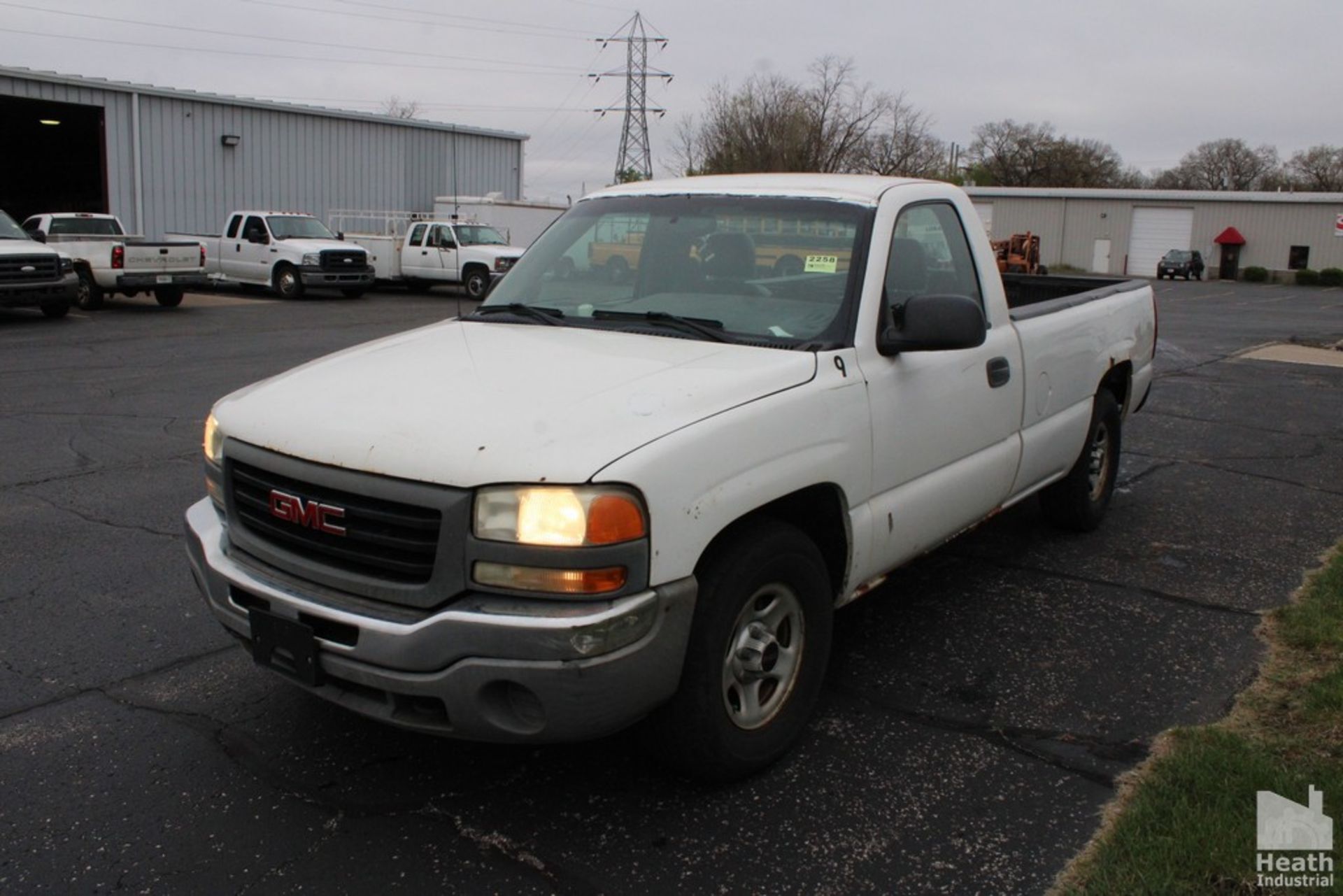 GMC SIERRA C1500 PICK UP TRUCK | 2 DOOR | SPRAY ON BED LINER | GAS | VIN 1GTEC14V23Z900228