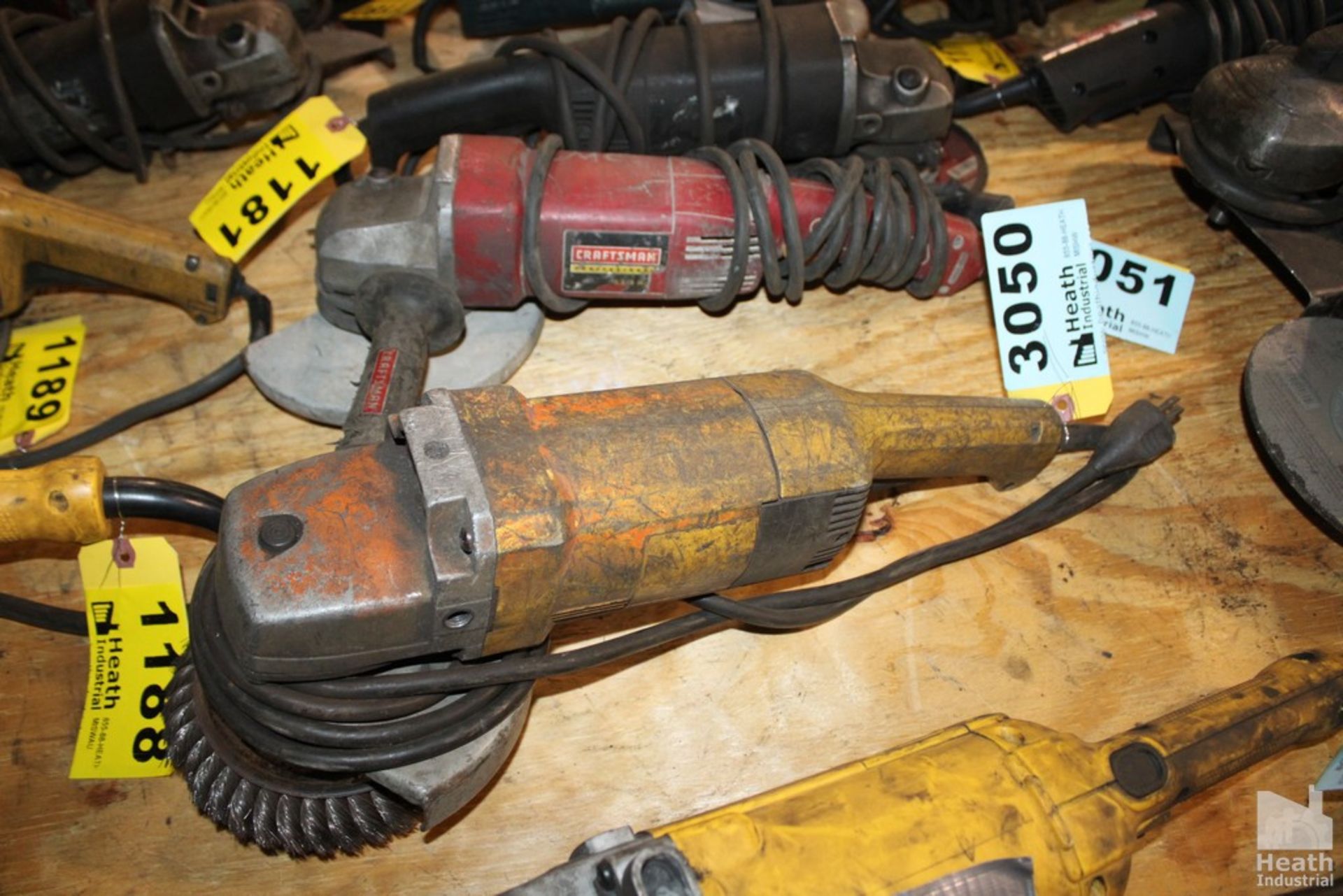 DEWALT 7" ANGLE GRINDER