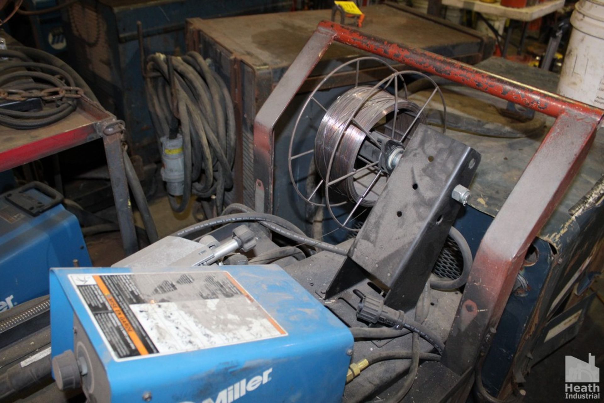 MILLER 70 SERIES 24V WIRE FEEDER WITH PORTABLE CART - Image 3 of 4