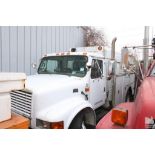 INTERNATIONAL SERIES 4700 4X2 SINGLE AXLE CONTRACTOR BODY TRUCK | AUTOMATIC TRANSMISSION | 26,000