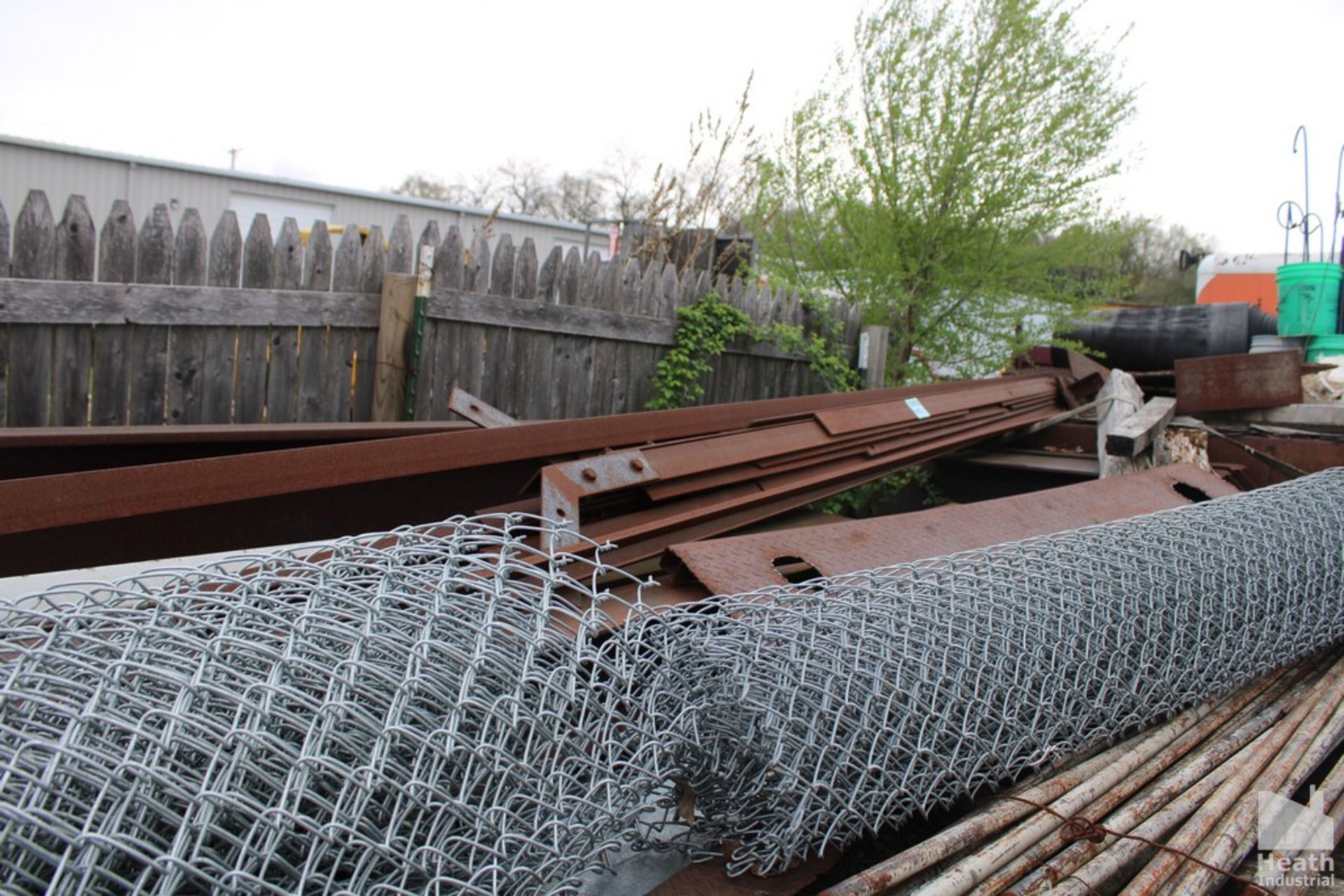 LARGE QTY STEEL RODS - Image 2 of 2